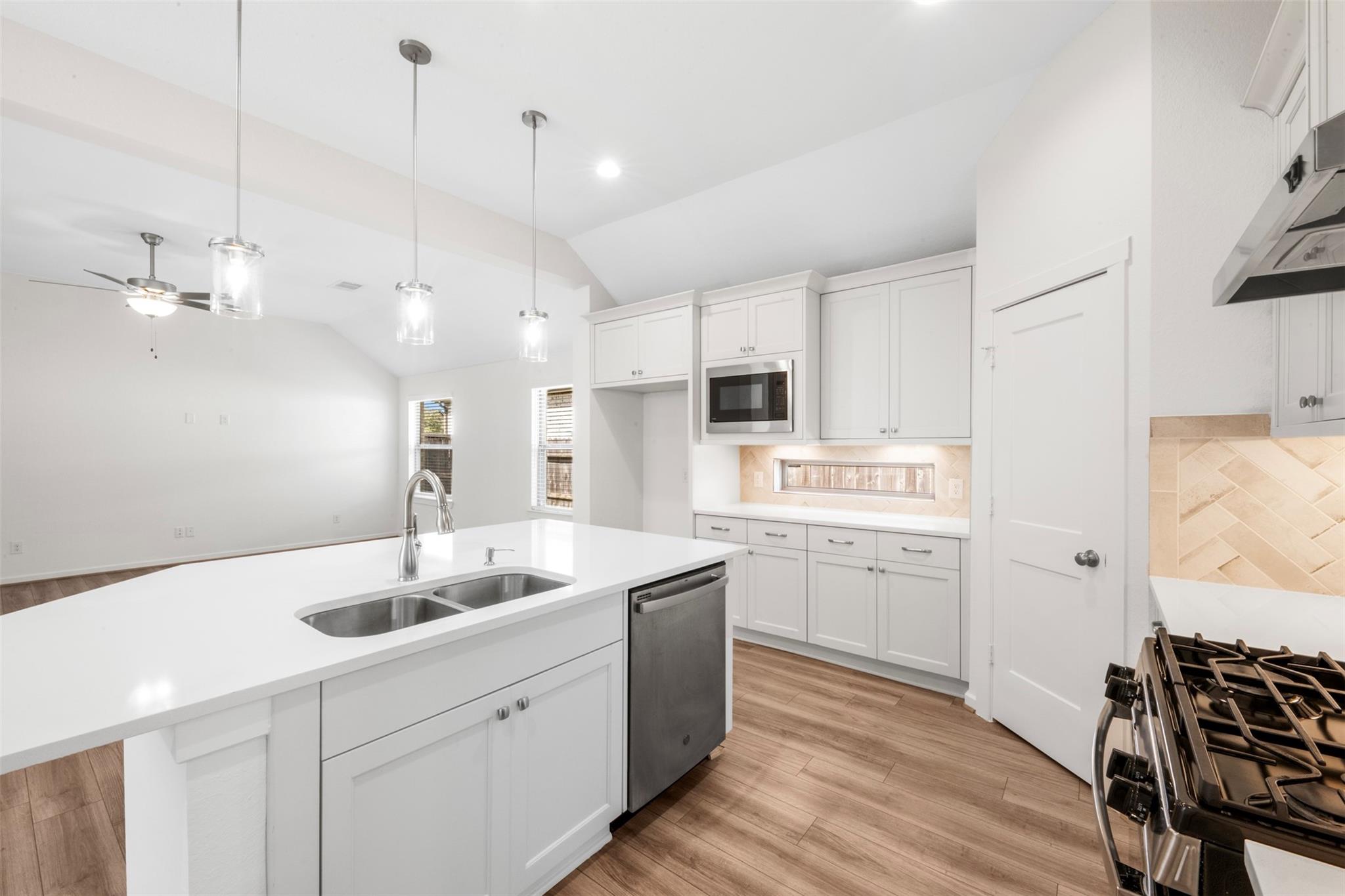 4607 Primrose Valley Lane