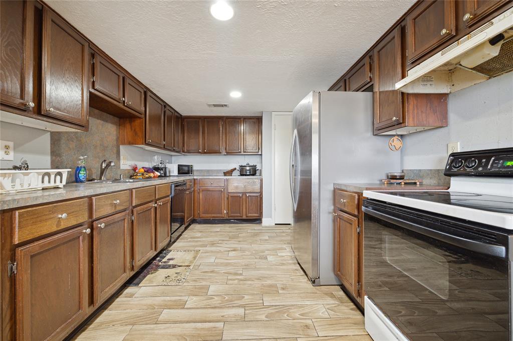 6527 Gladewell Drive
