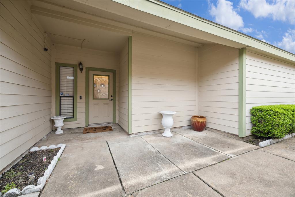 6527 Gladewell Drive