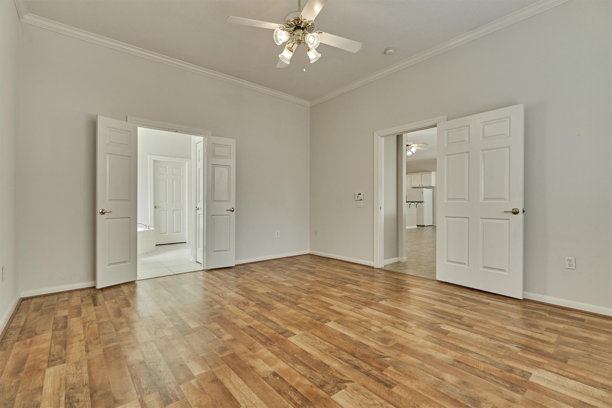 118 Robindale Circle