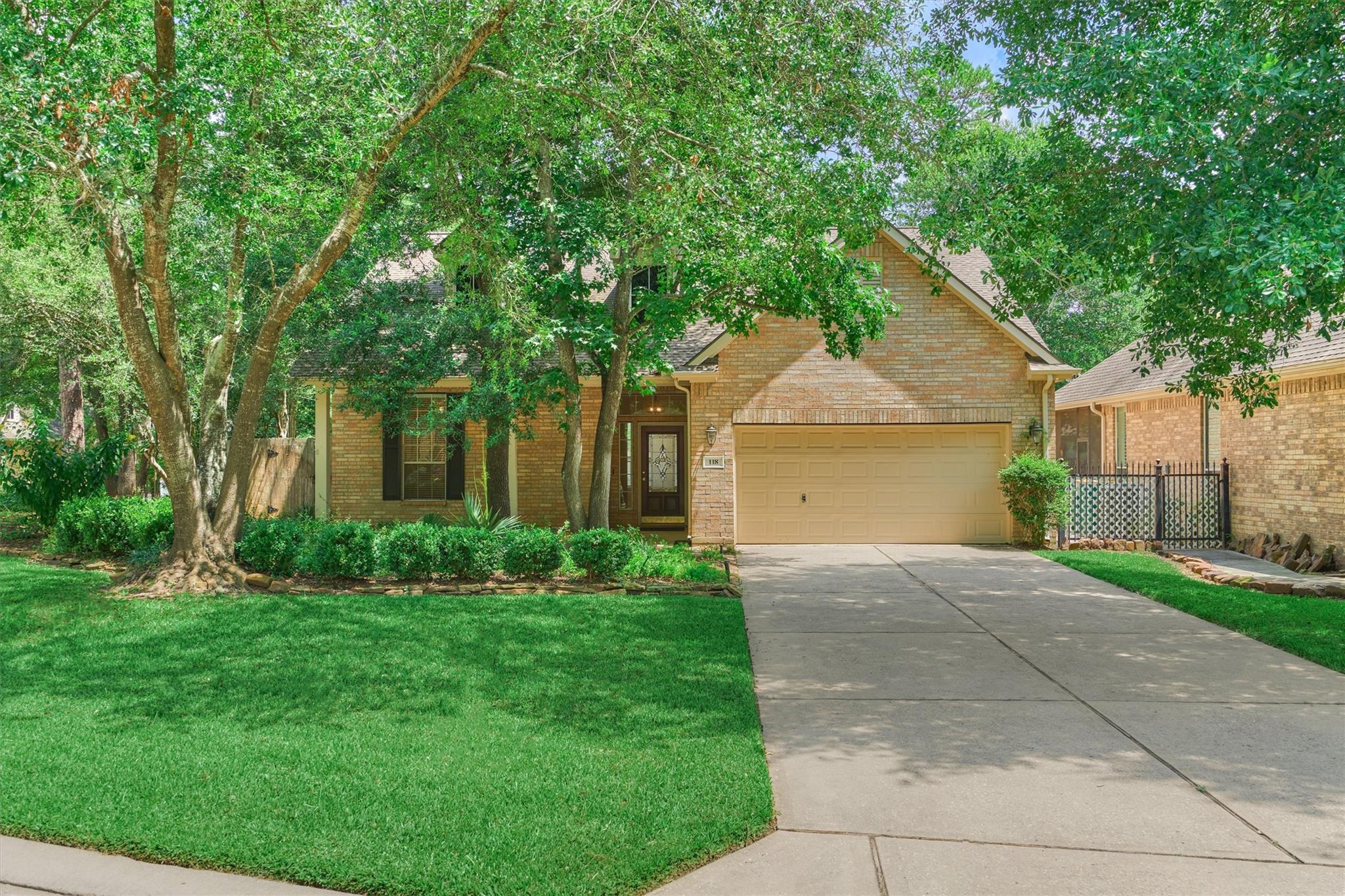 118 Robindale Circle