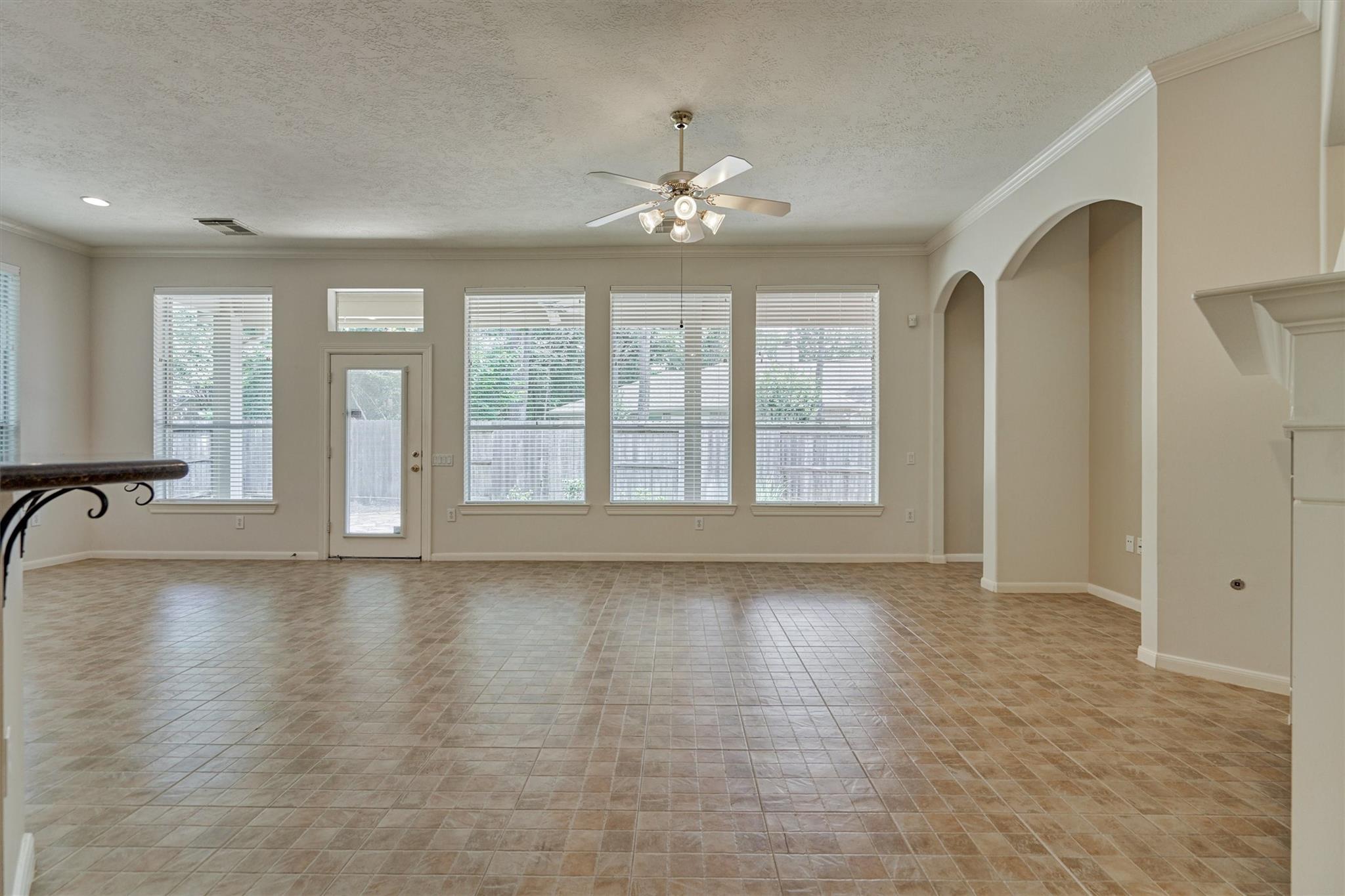 118 Robindale Circle