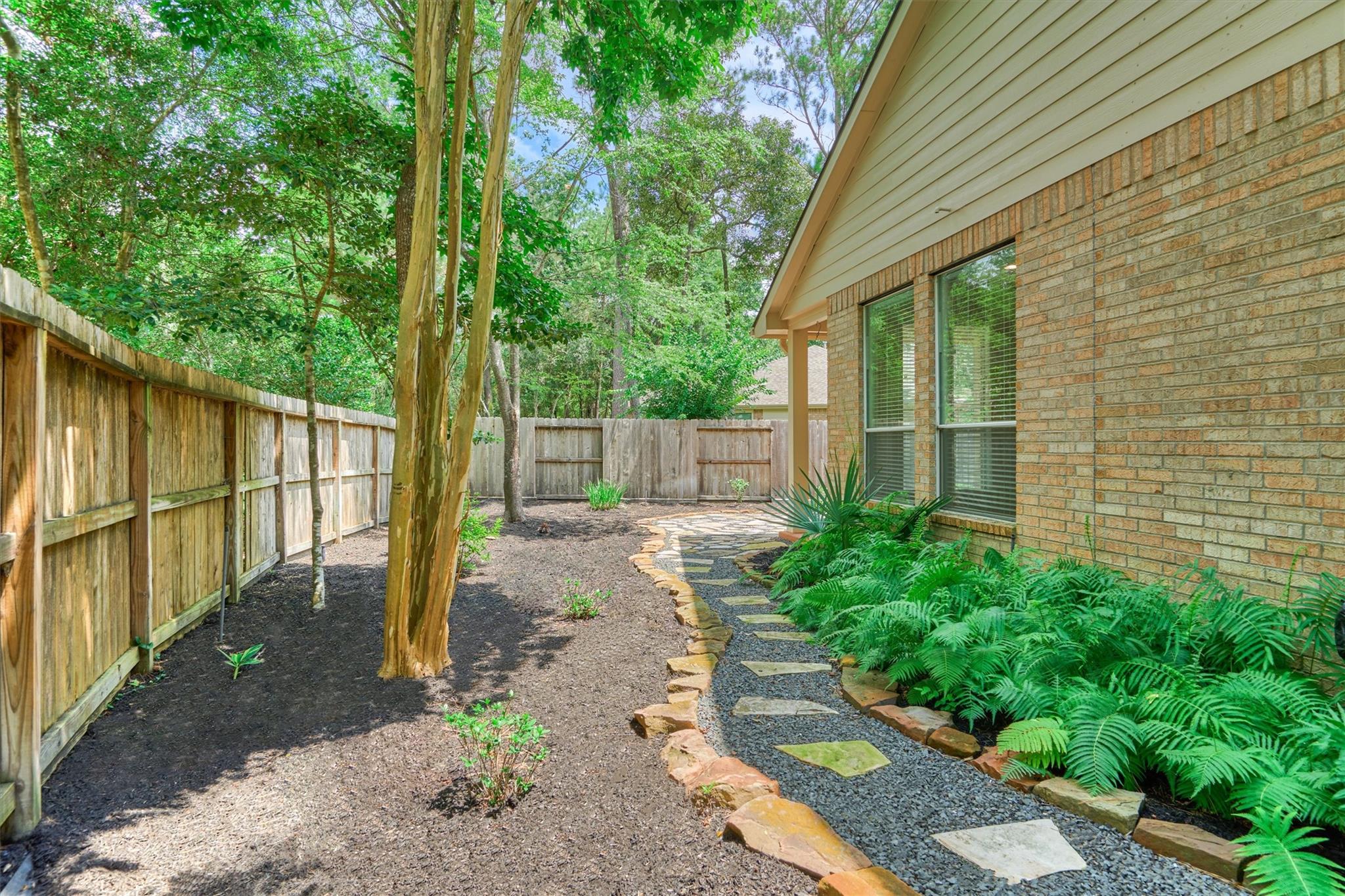 118 Robindale Circle