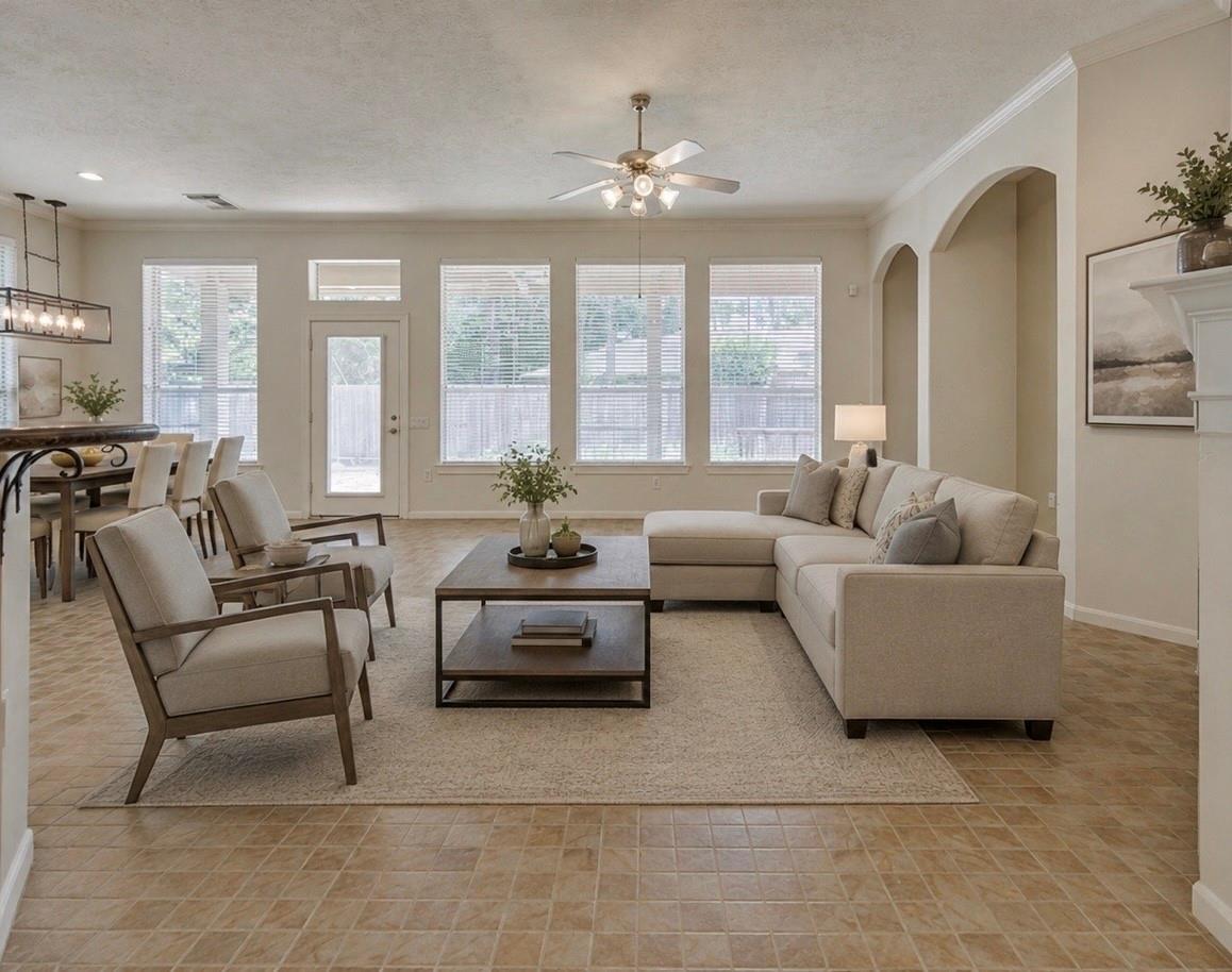 118 Robindale Circle