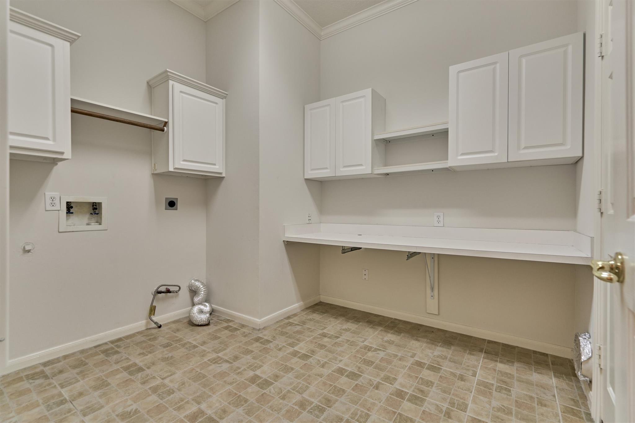 118 Robindale Circle