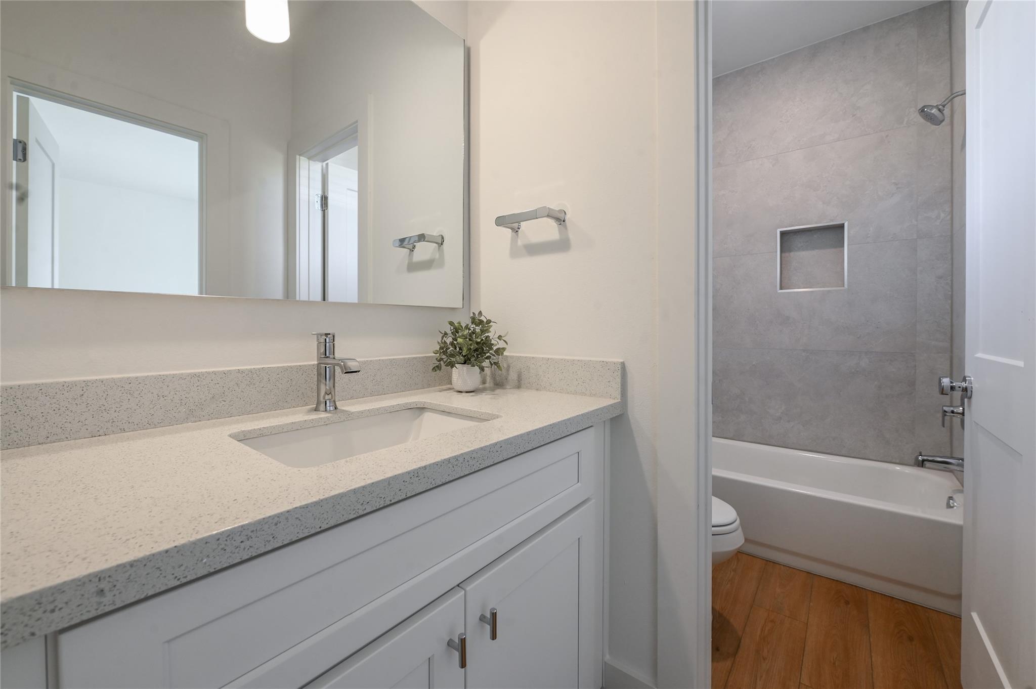 7607 Victory Reserve Street