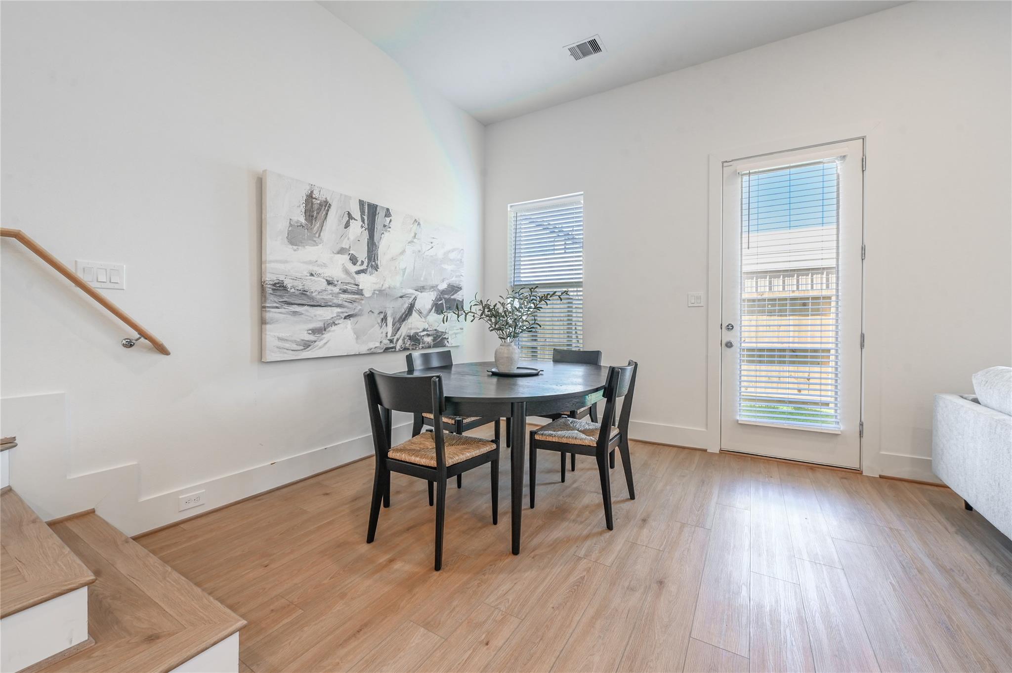 7607 Victory Reserve Street