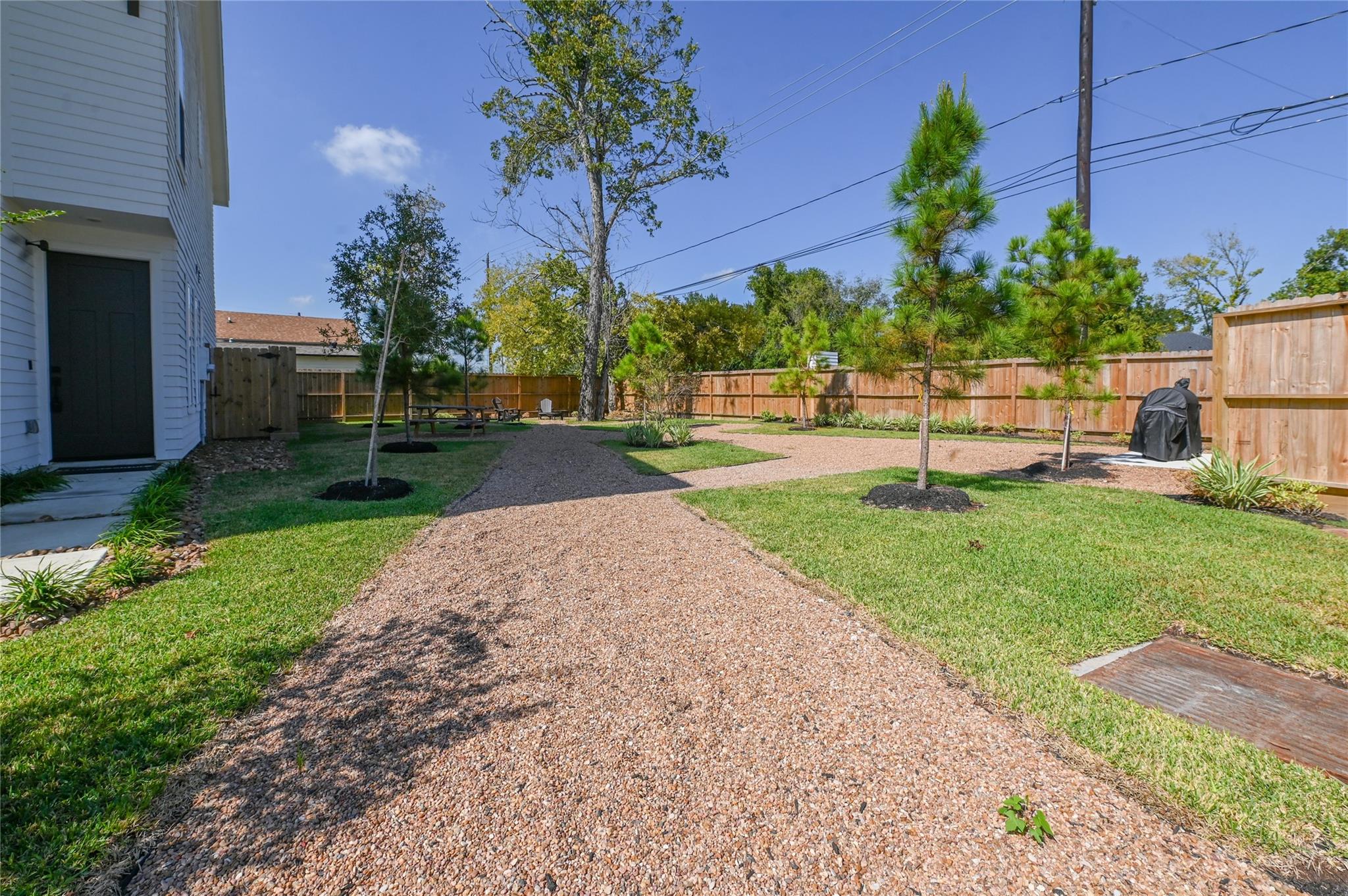 7607 Victory Reserve Street