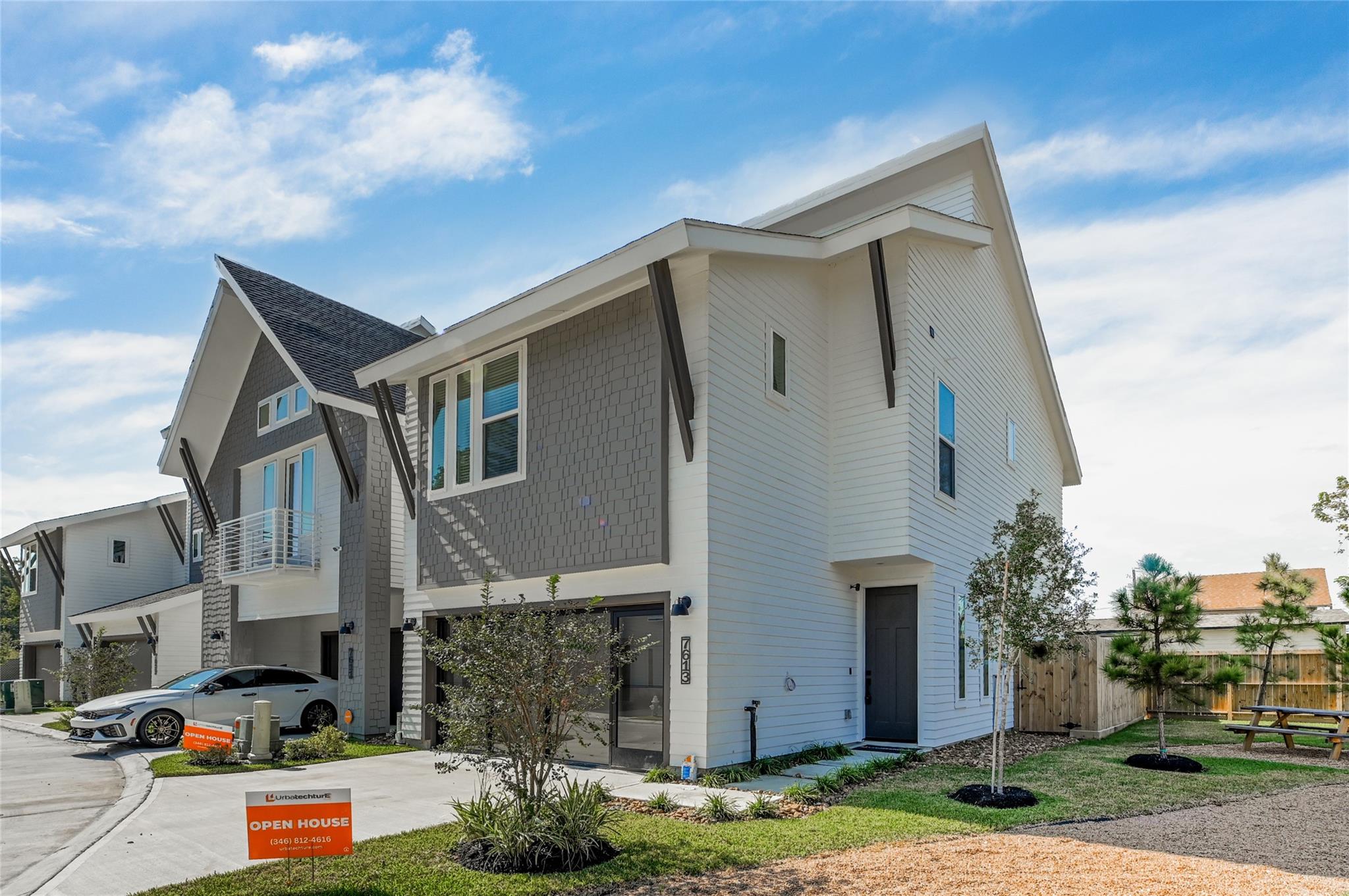 7607 Victory Reserve Street