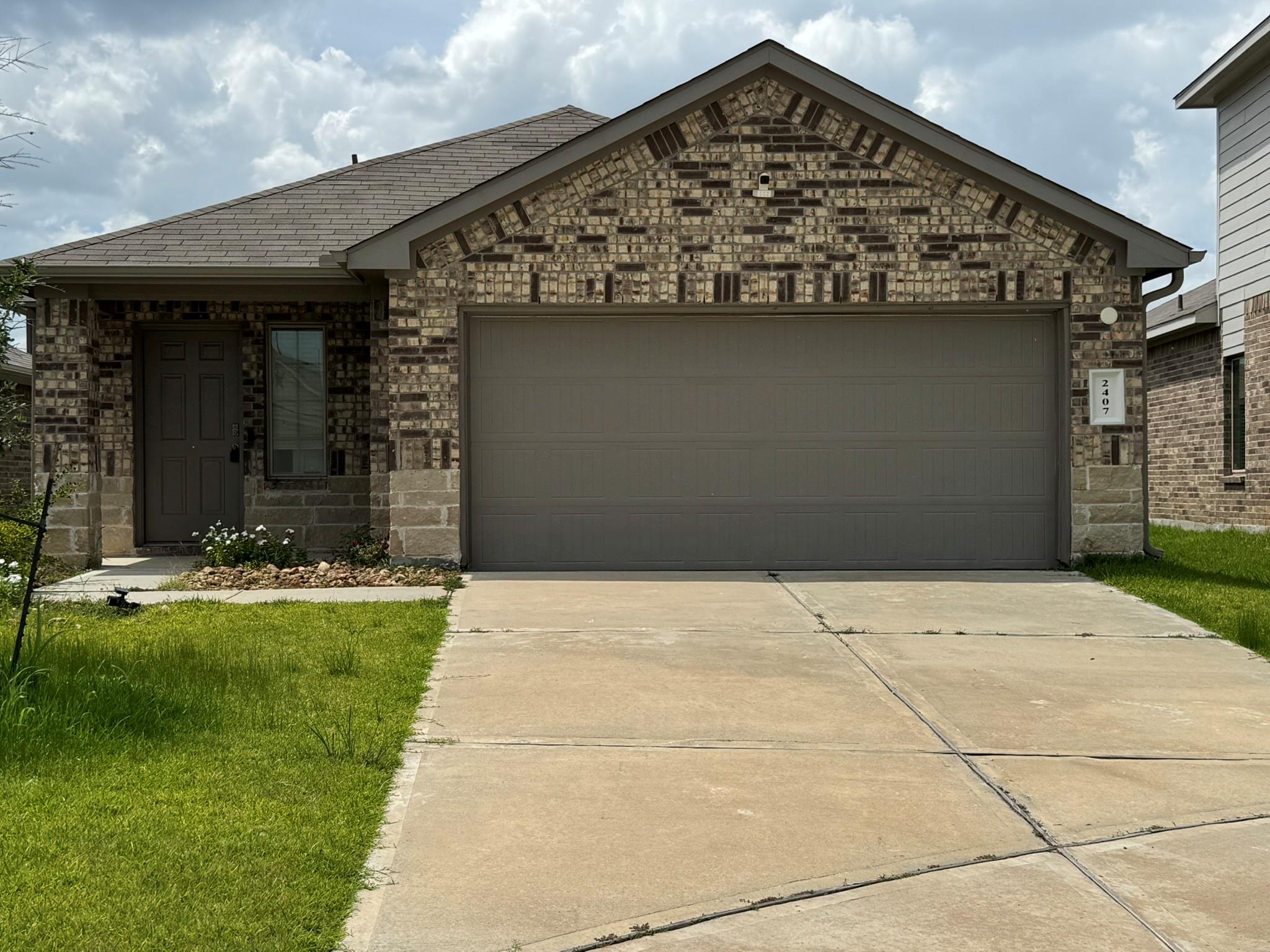 2407 Poplar Copse Court