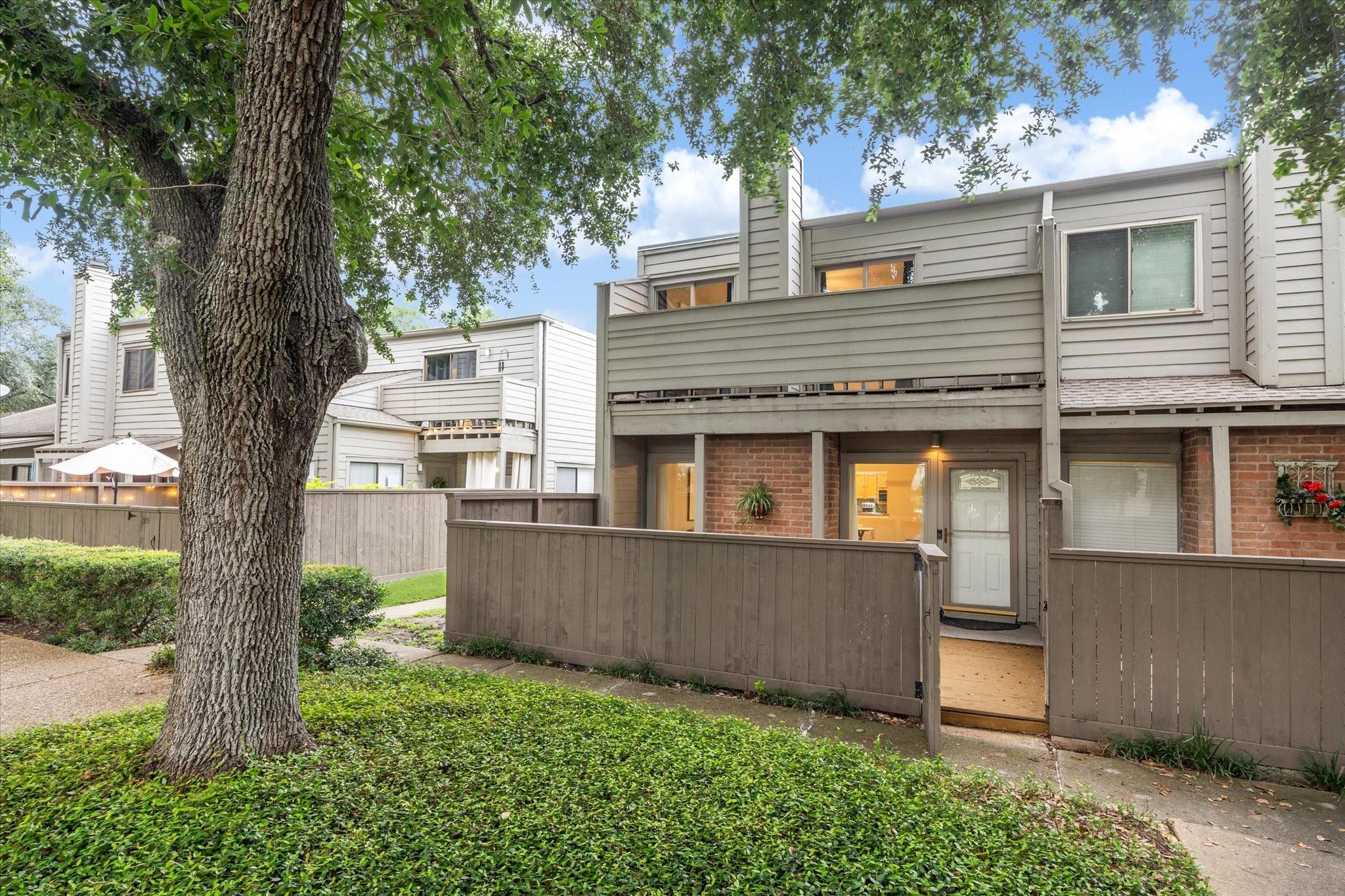 1608 Prairie Mark Lane