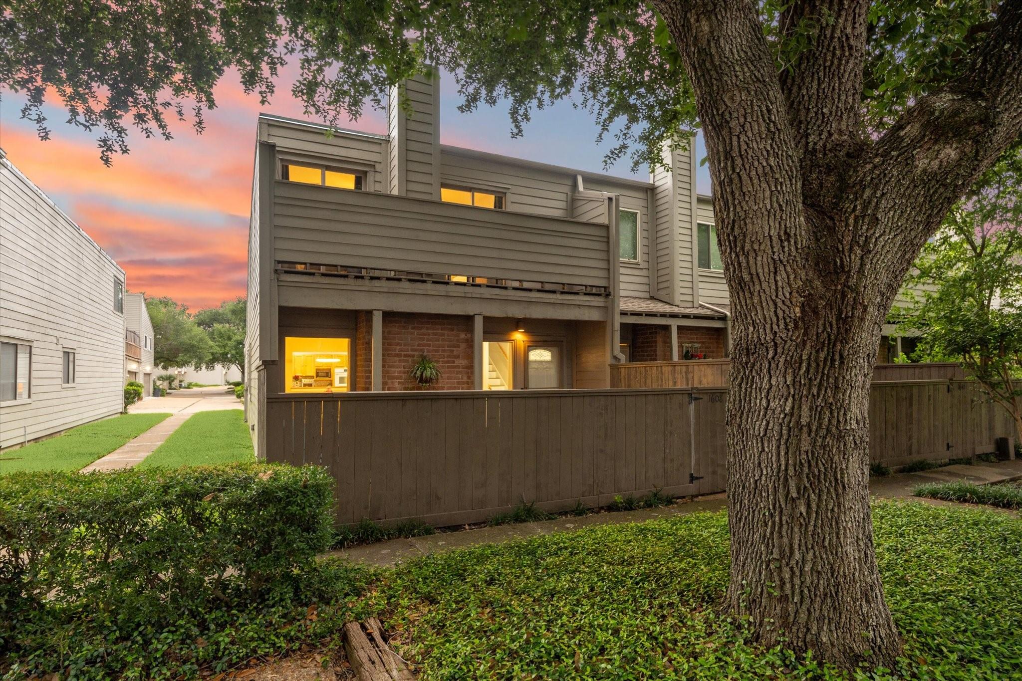 1608 Prairie Mark Lane