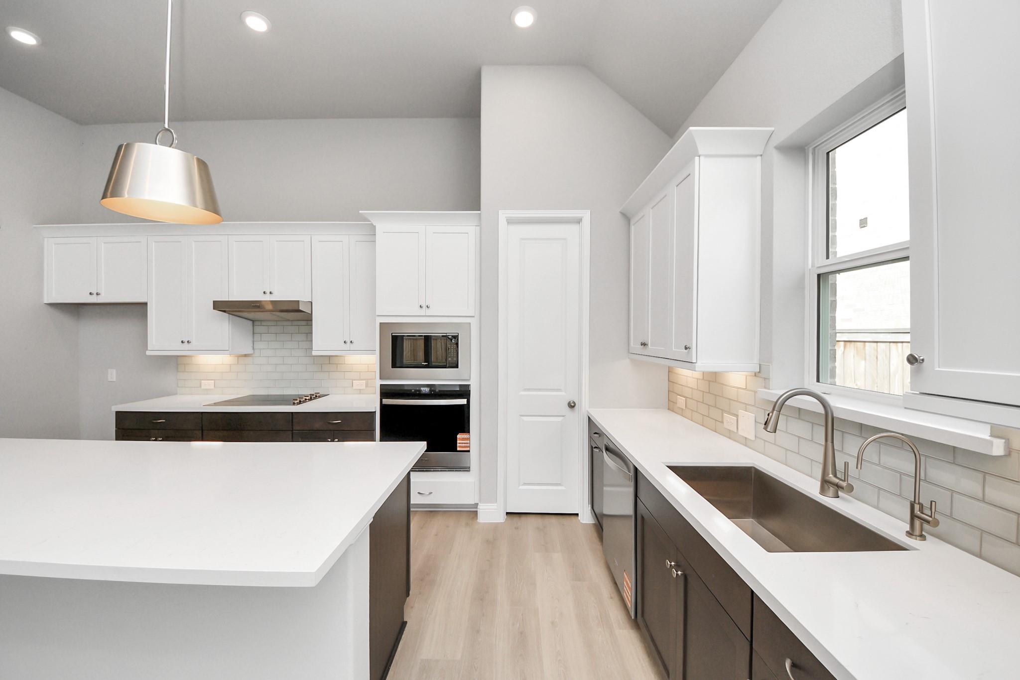 11230 Tropical Forest Way