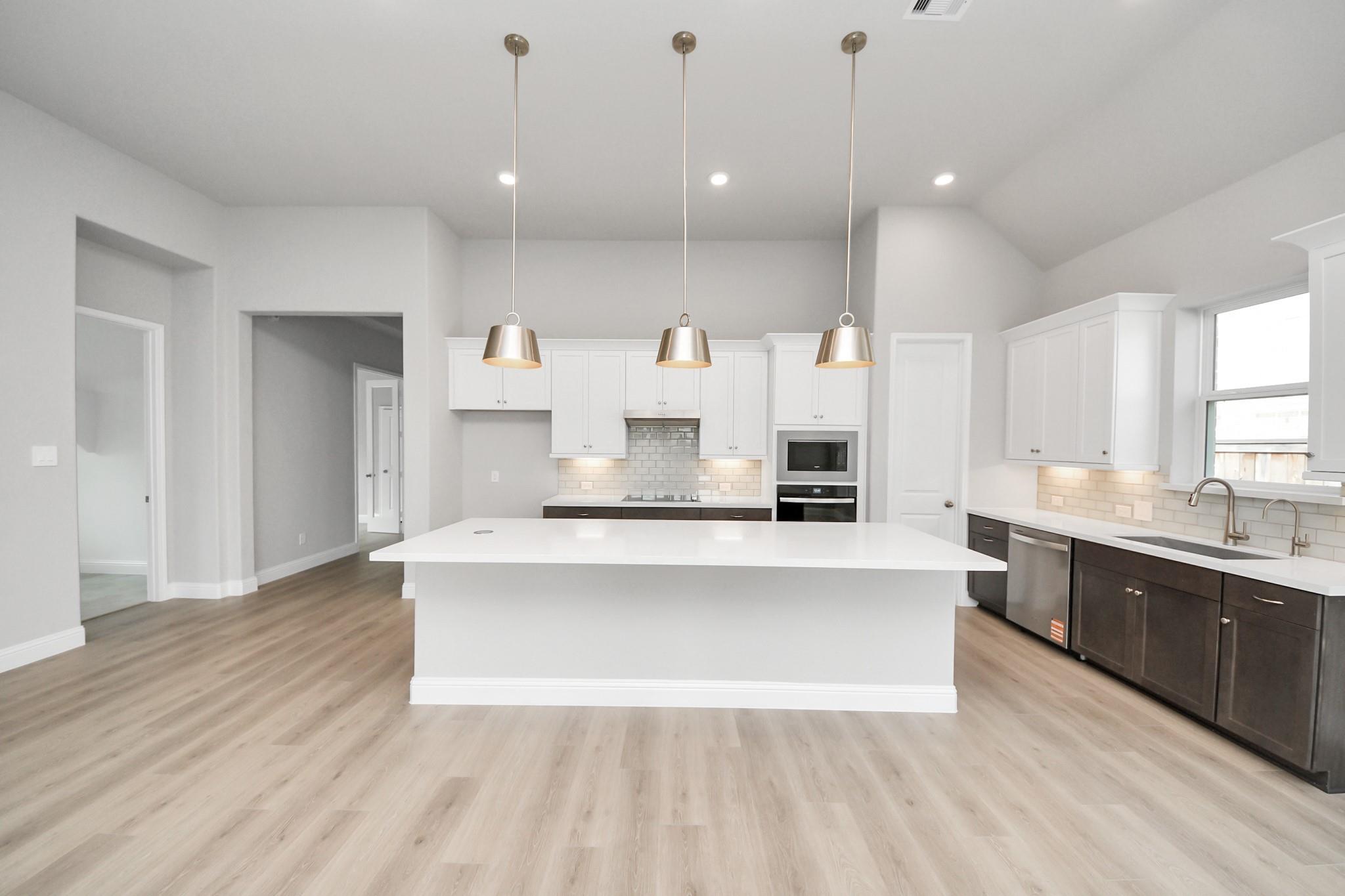 11230 Tropical Forest Way