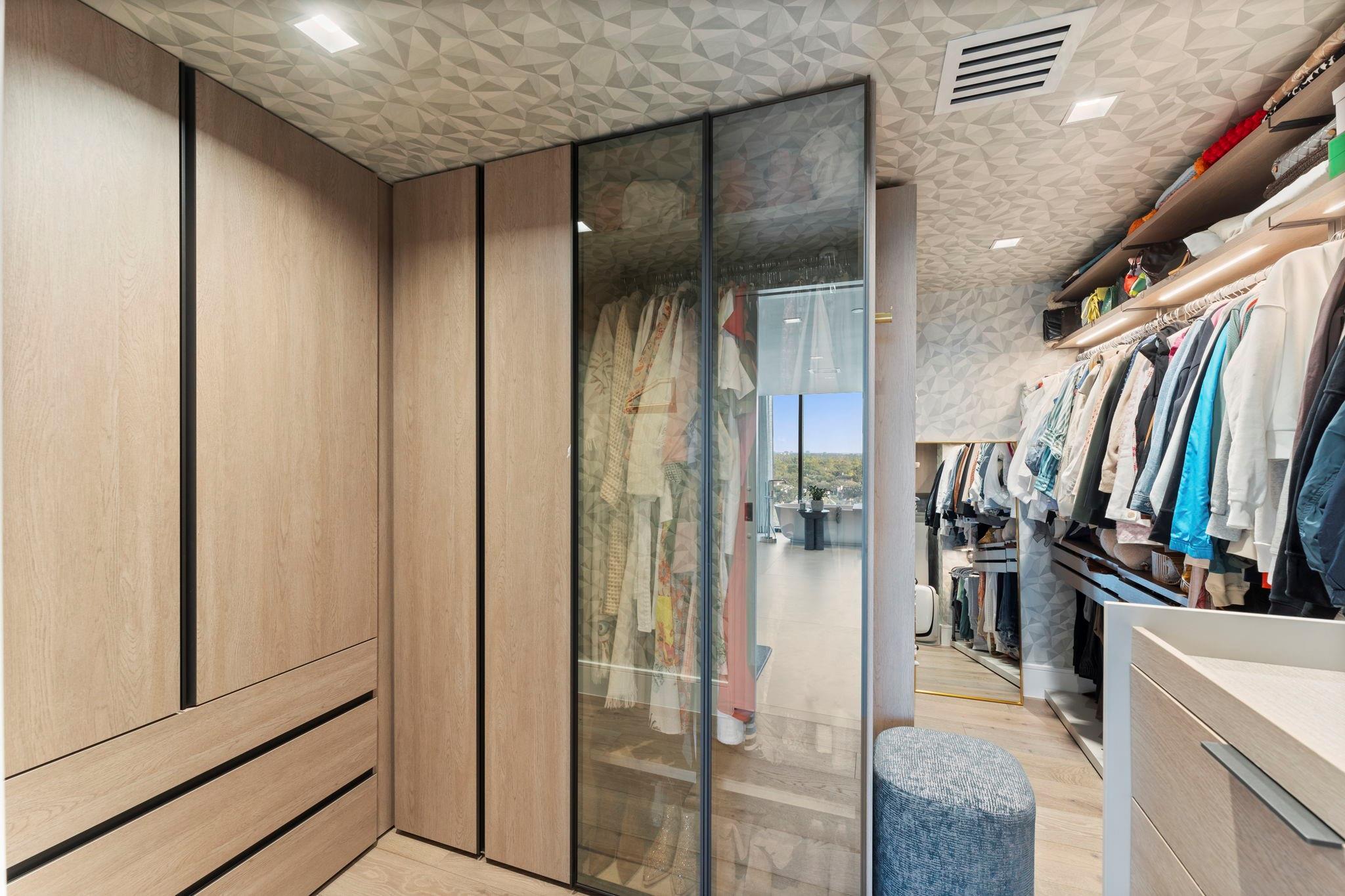 3433 Westheimer Road # 1005