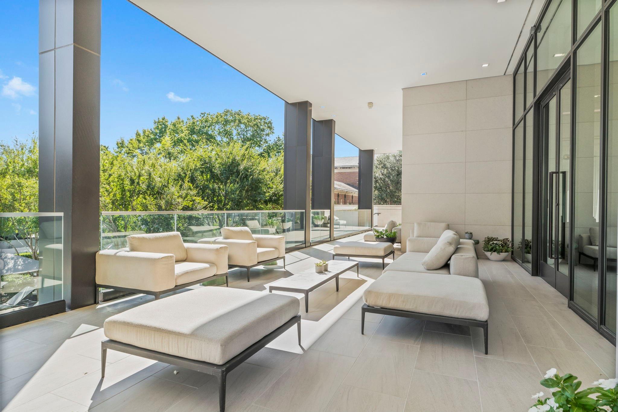 3433 Westheimer Road # 1005