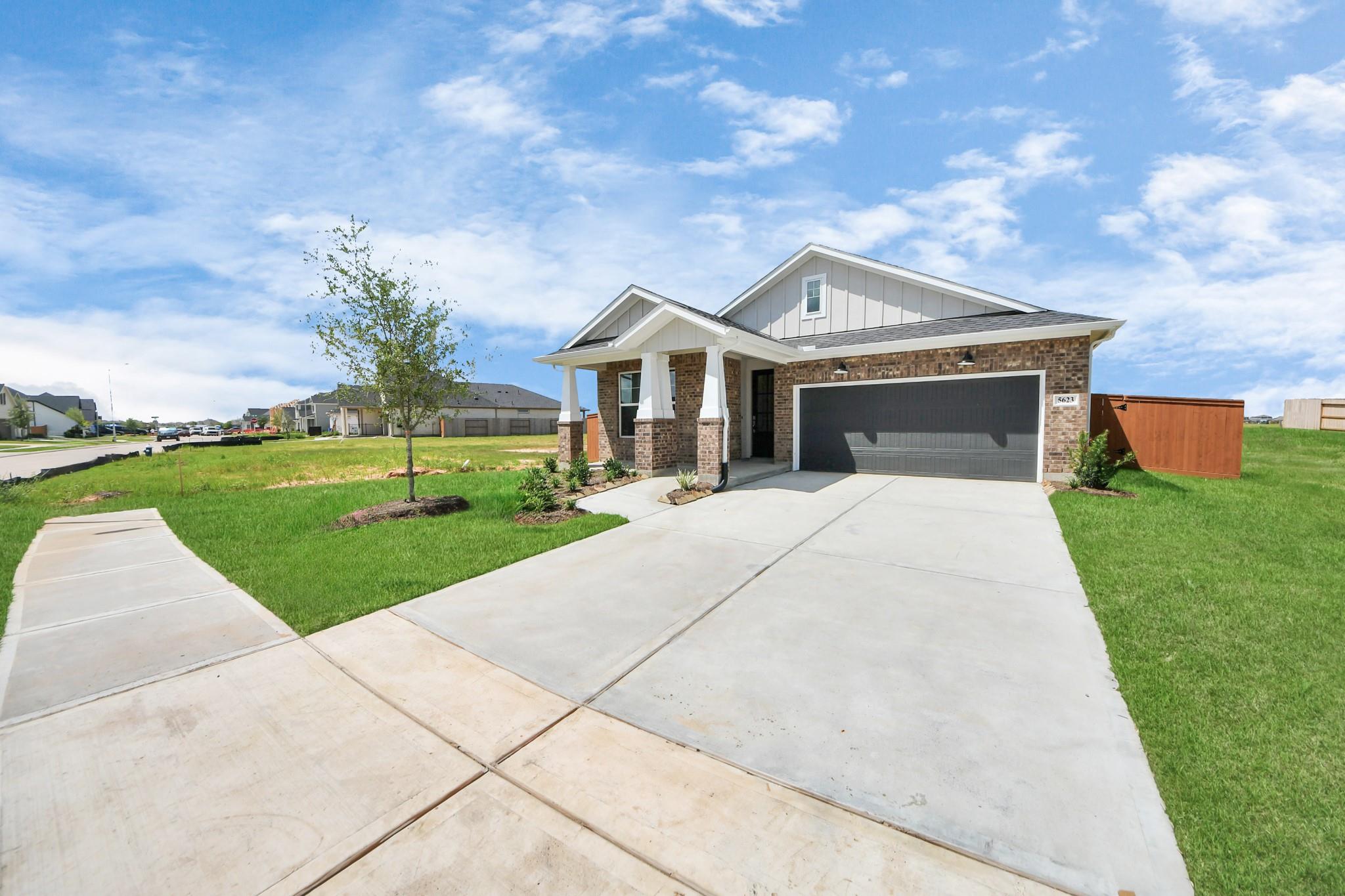 5623 Pearl Vista Drive