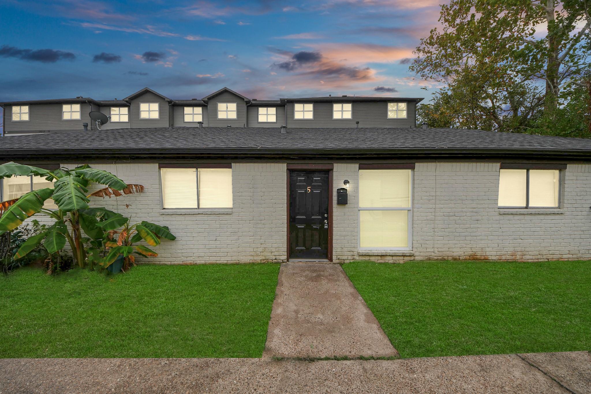 1736 Crestdale Drive # 5