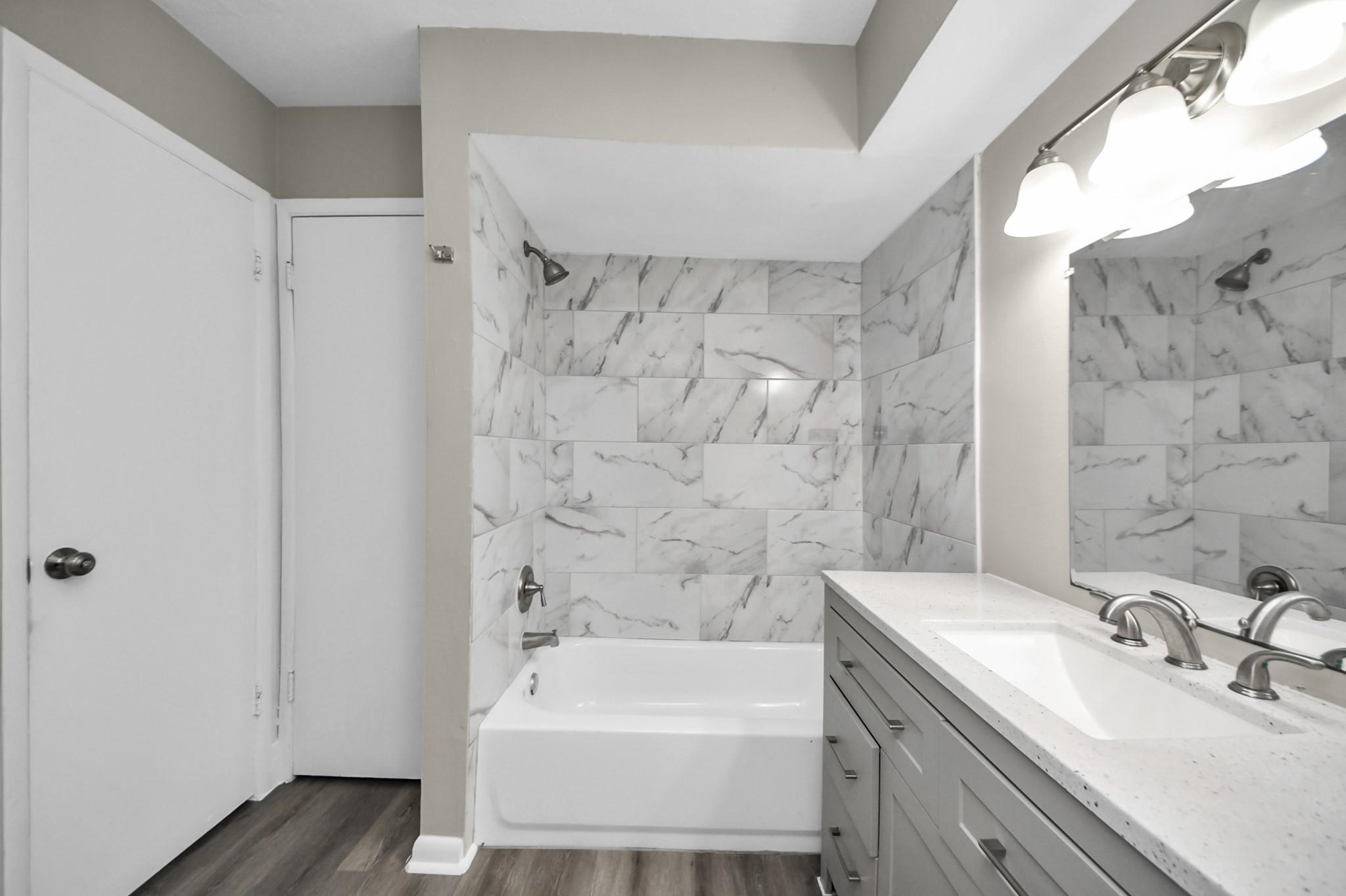 1736 Crestdale Drive # 5