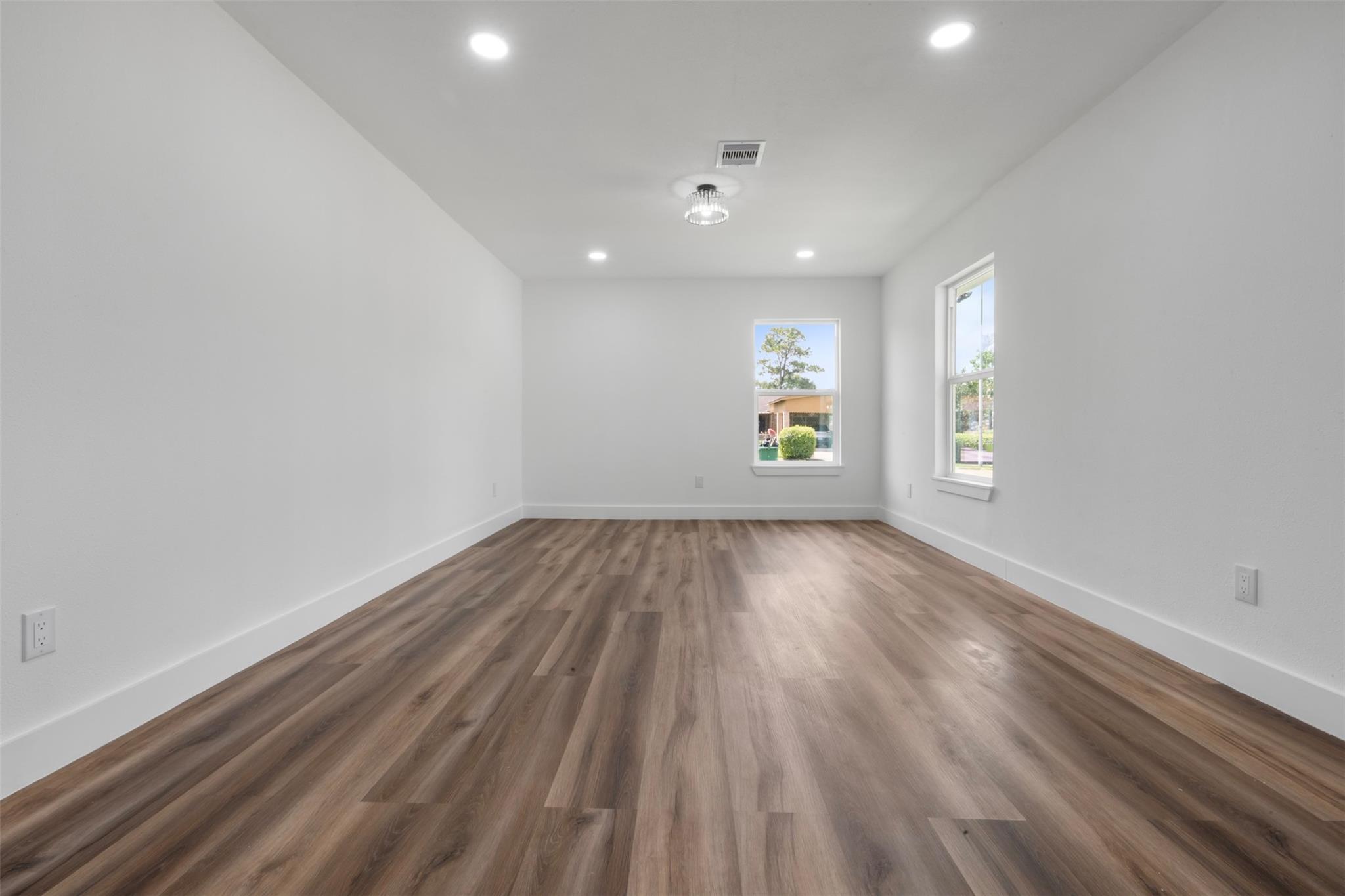 6155 Ridgeway Drive