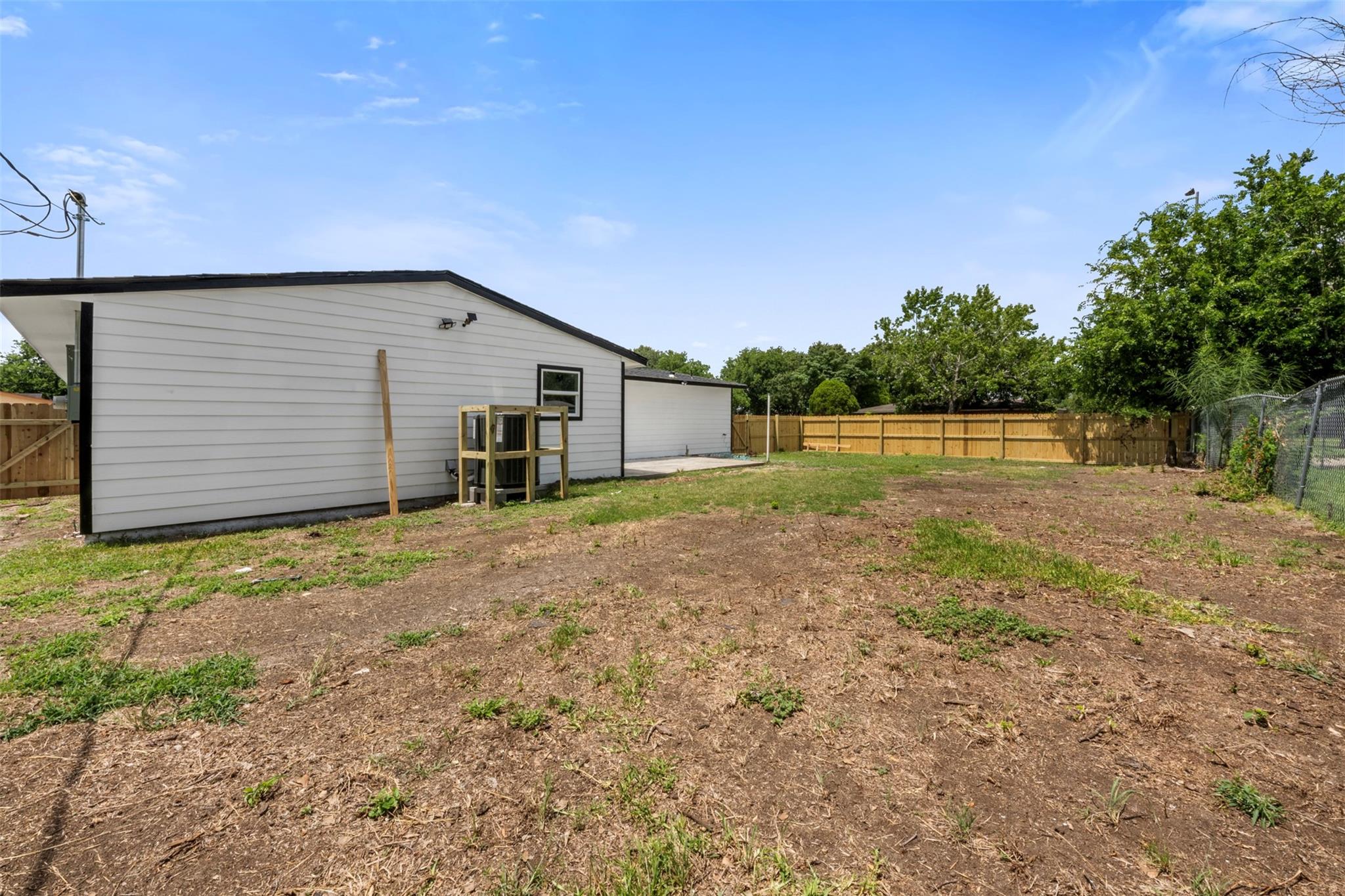 6155 Ridgeway Drive