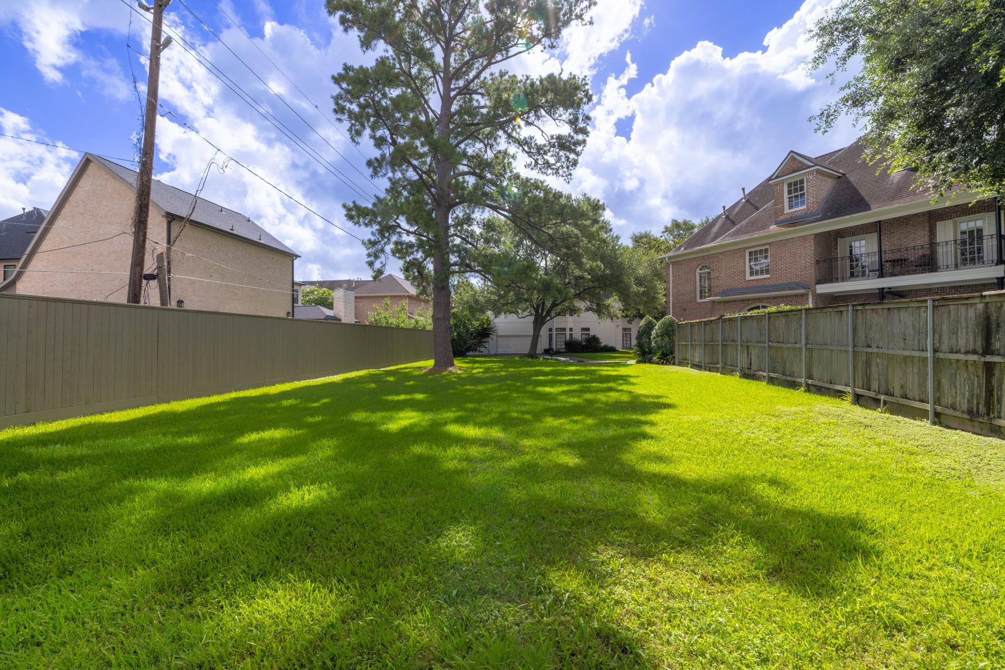 402 Prestwick Court