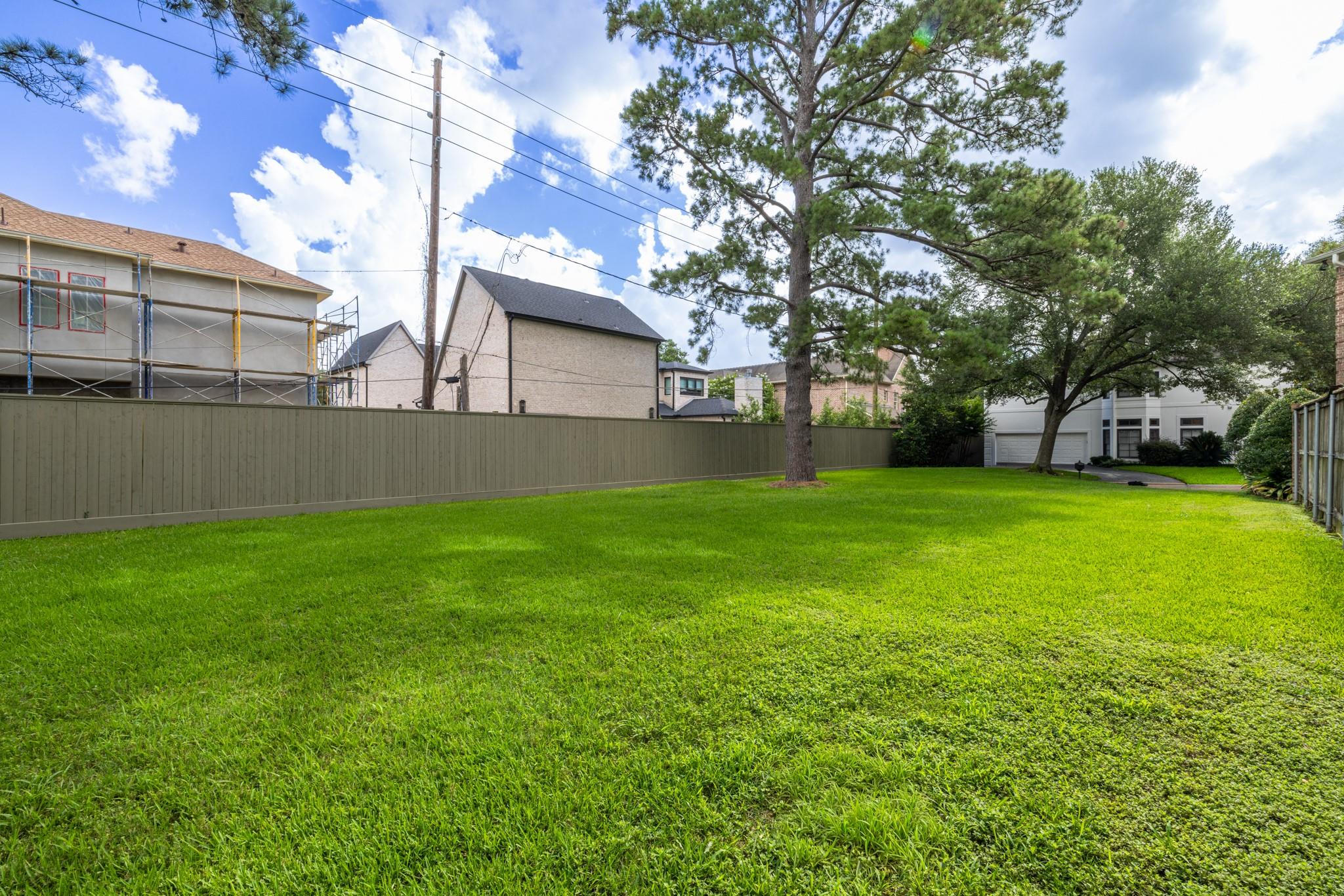 402 Prestwick Court