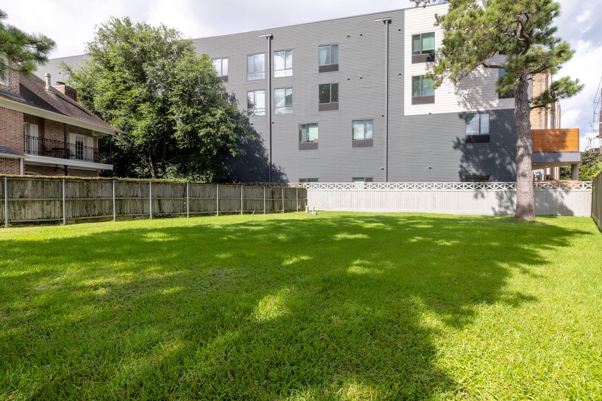 402 Prestwick Court