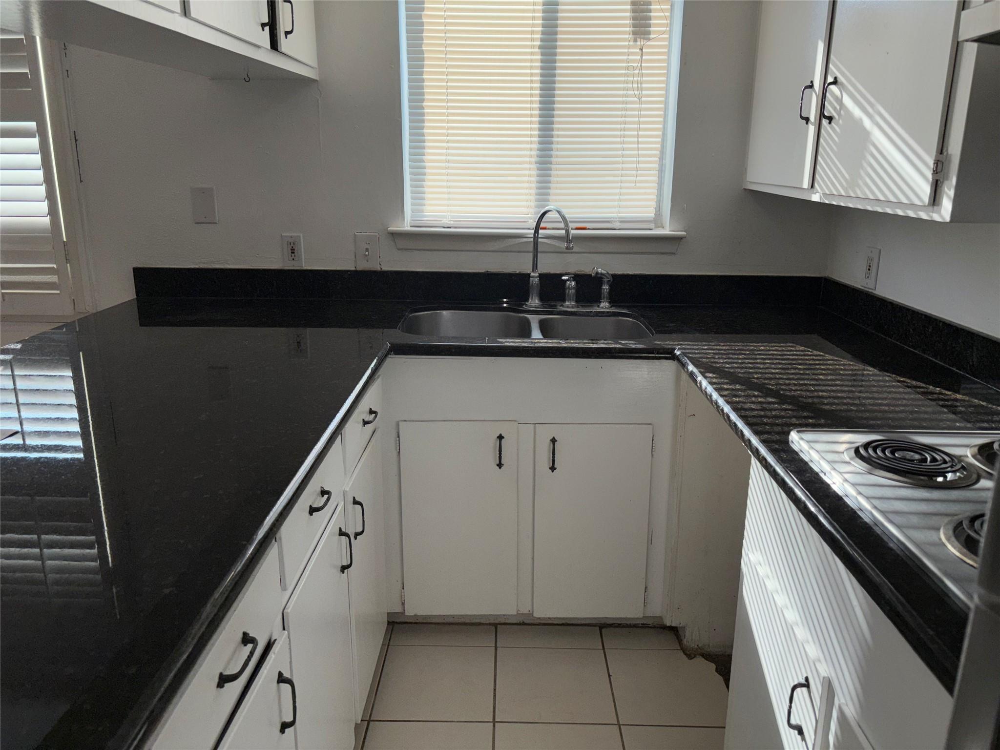 7714 Renwick Drive # G4, Houston Unit: G4