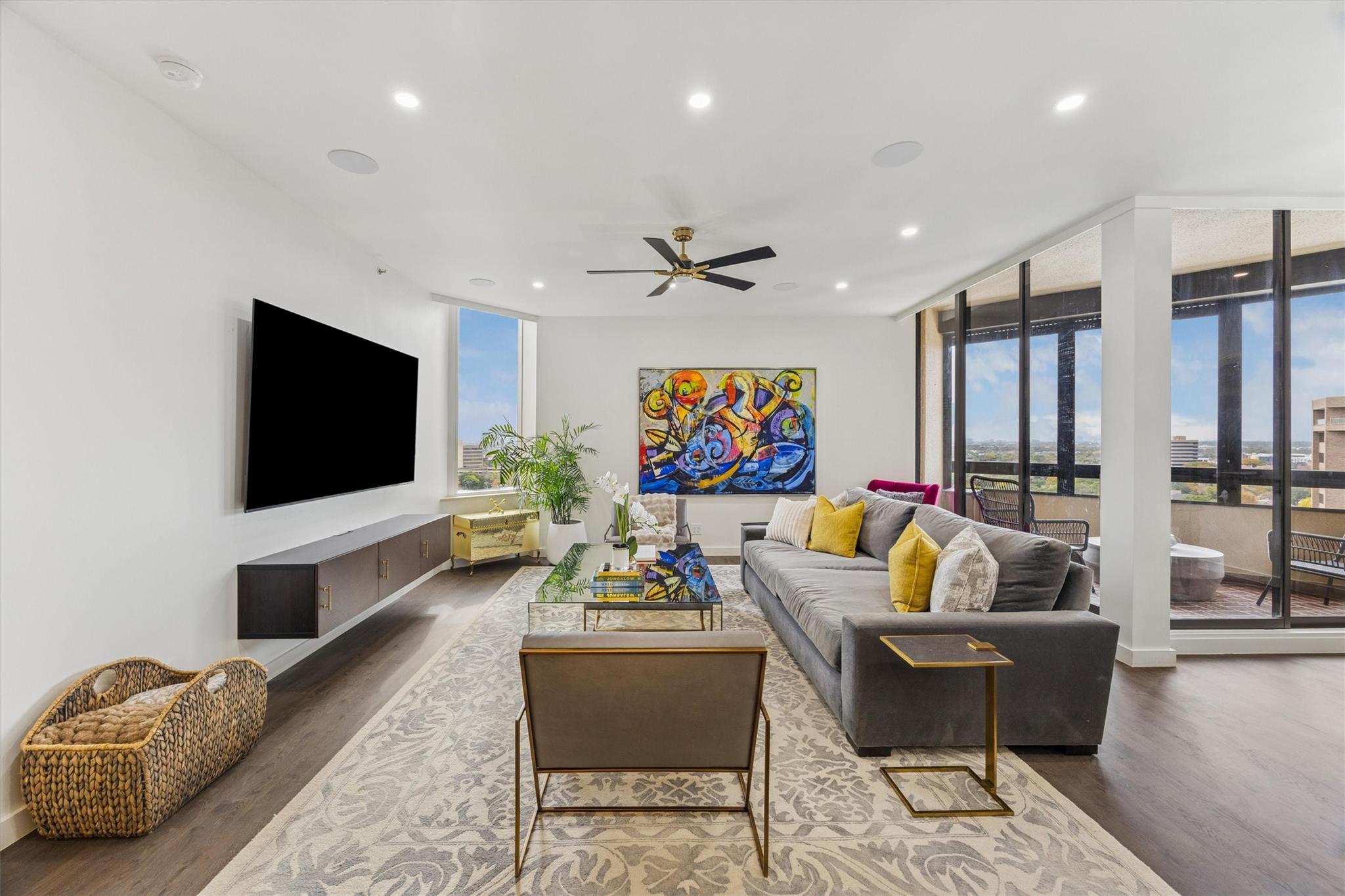 5555 Del Monte Drive # 1404