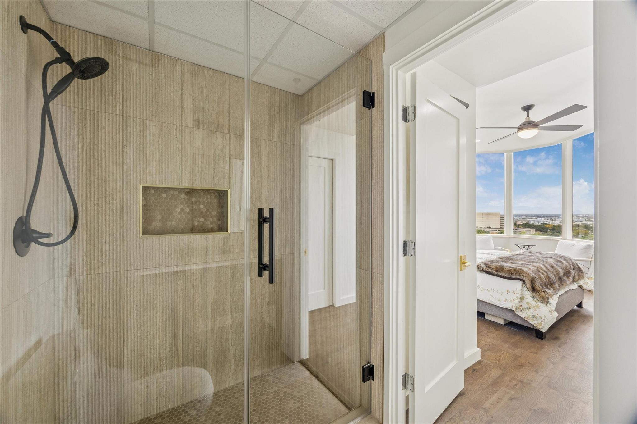 5555 Del Monte Drive # 1404