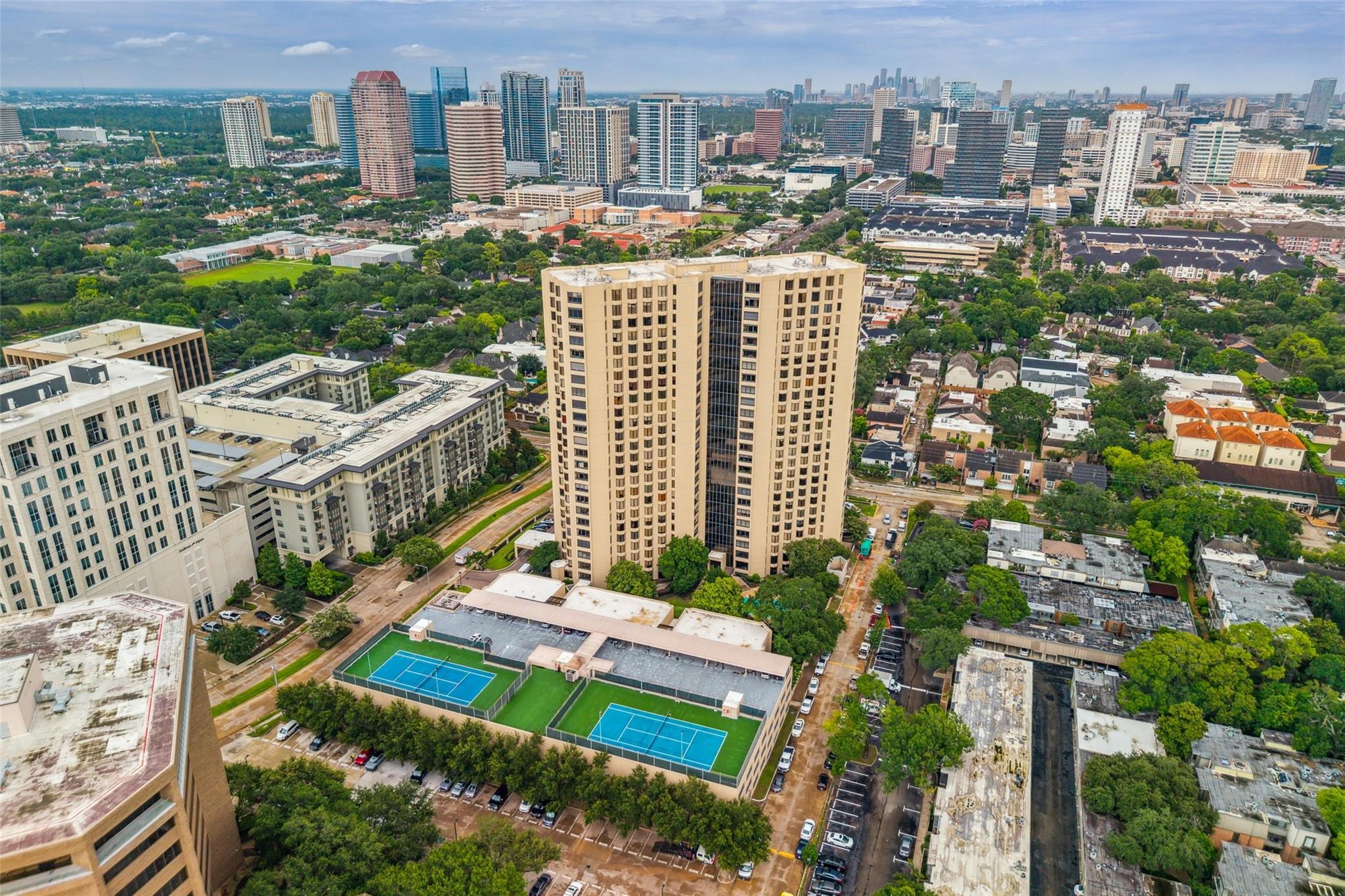 5555 Del Monte Drive # 1404