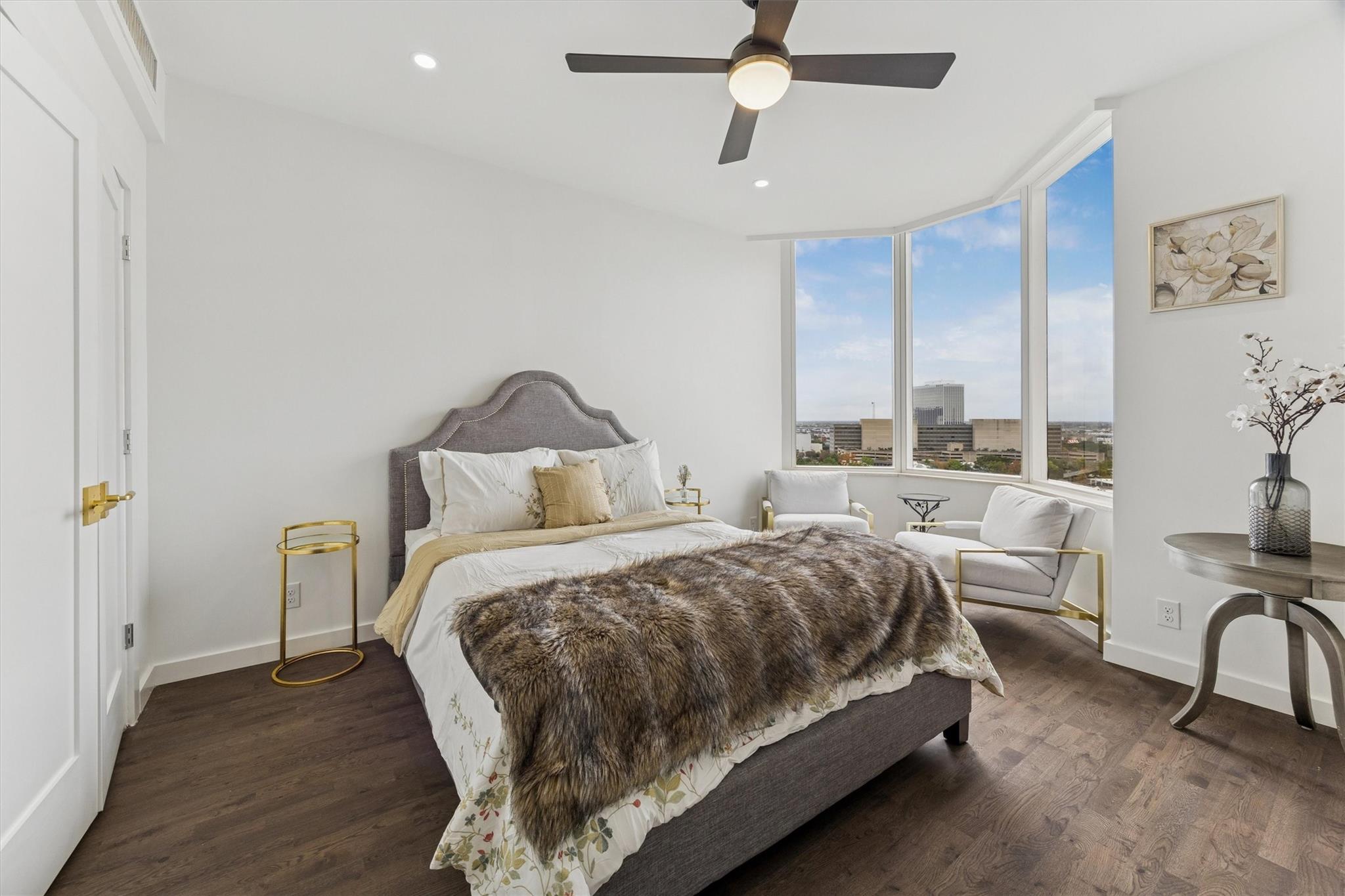 5555 Del Monte Drive # 1404