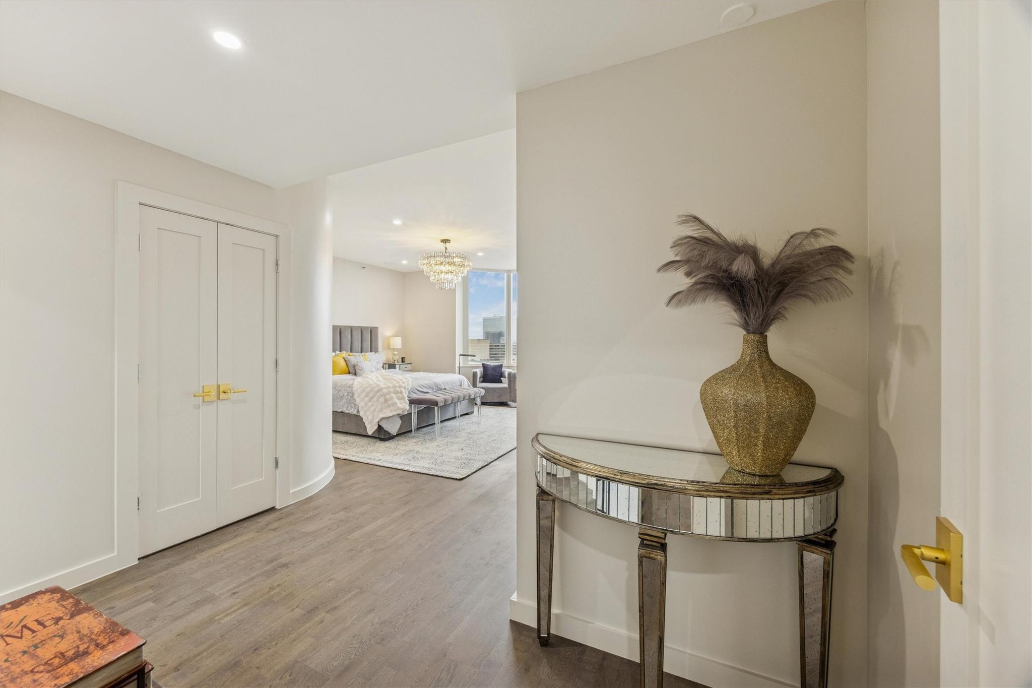 5555 Del Monte Drive # 1404