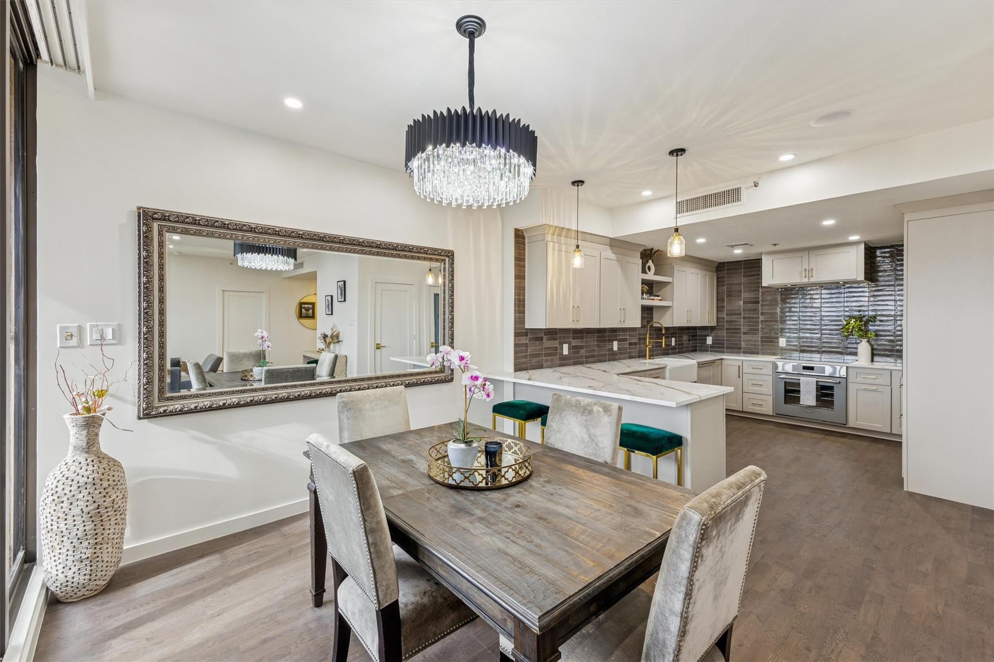 5555 Del Monte Drive # 1404