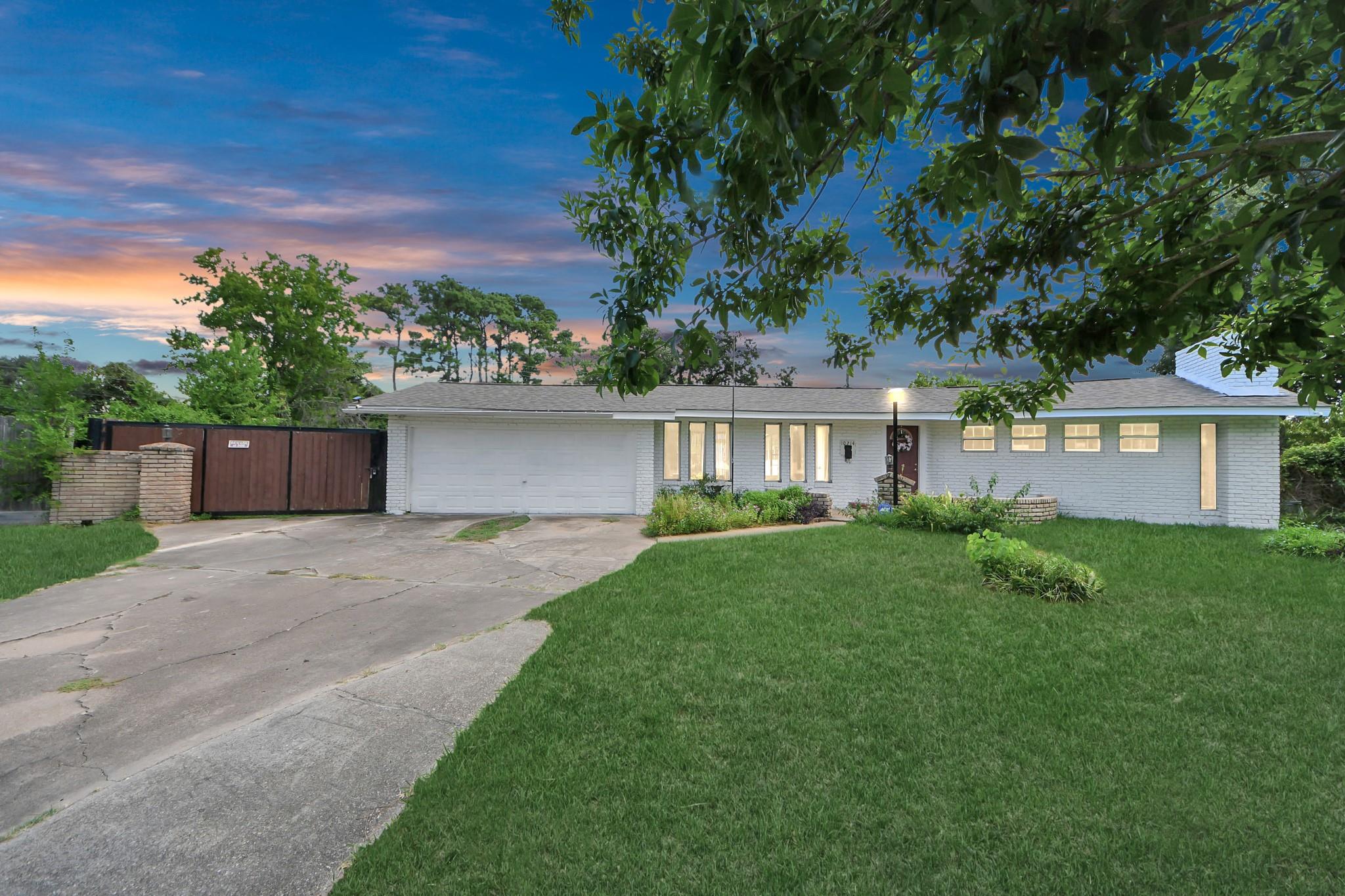 10214 Moorberry Lane