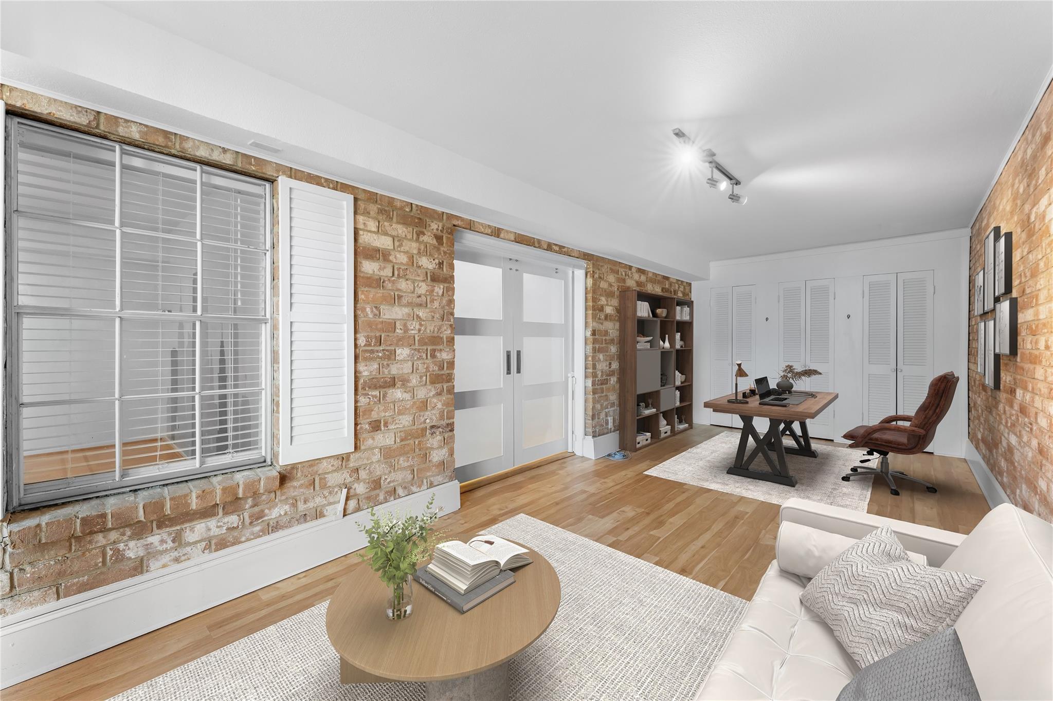 359 N Post Oak Lane # 221