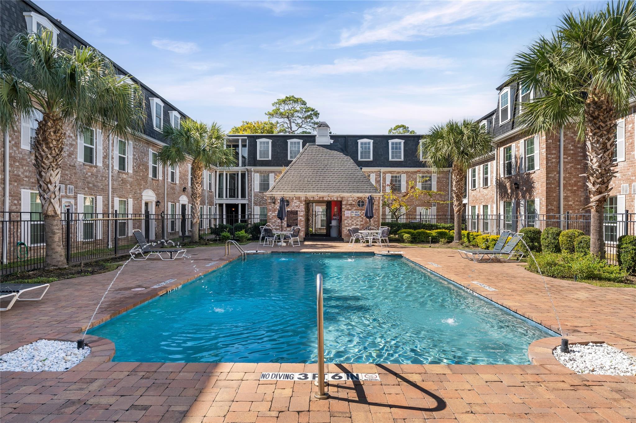 359 N Post Oak Lane # 221