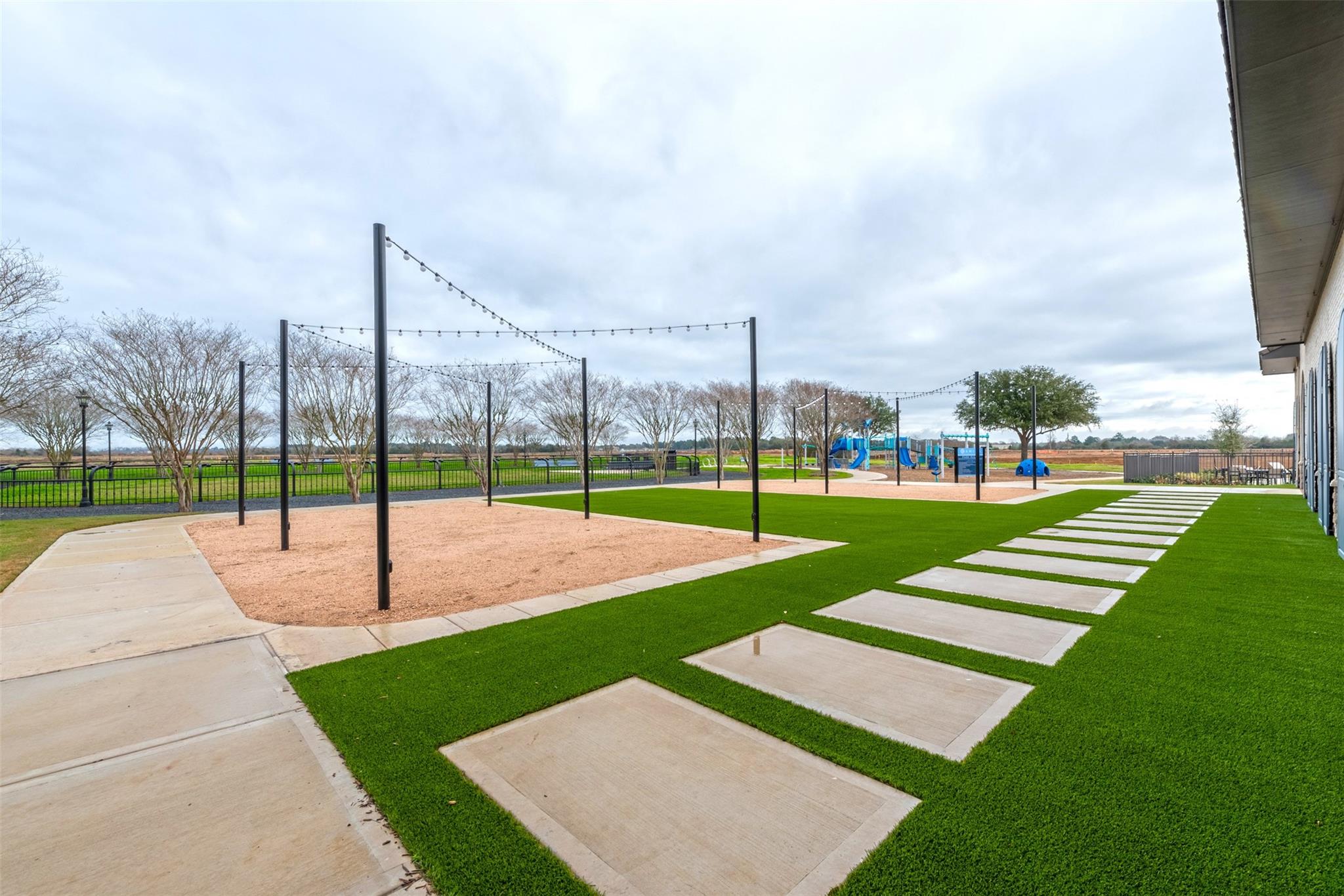 19223 Seabiscuit Stable Trail, Tomball