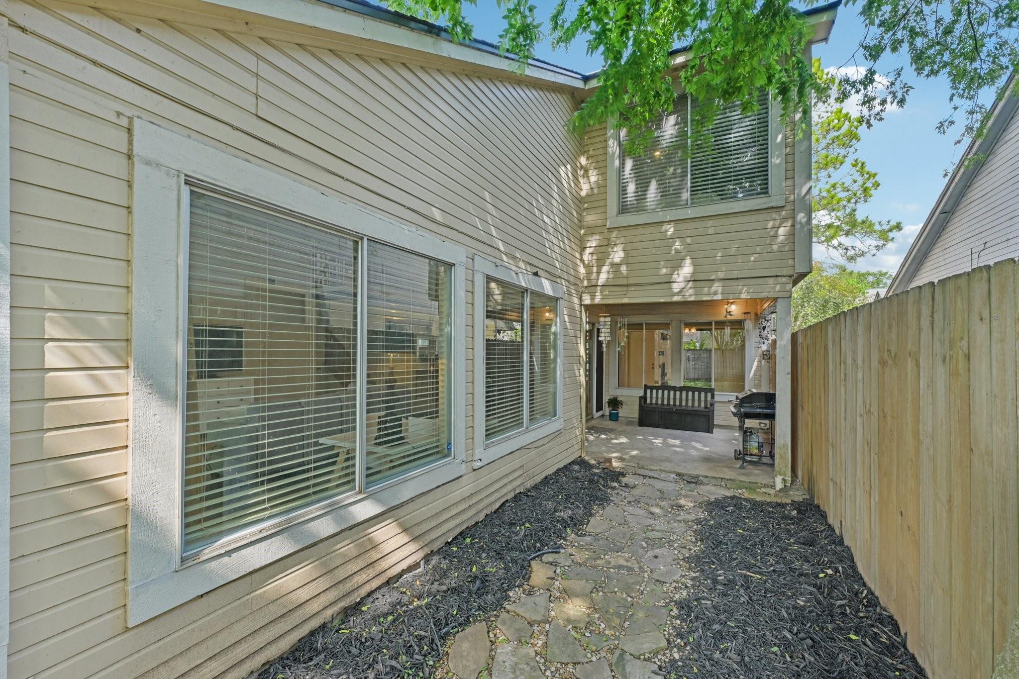 3218 Knoll West Drive