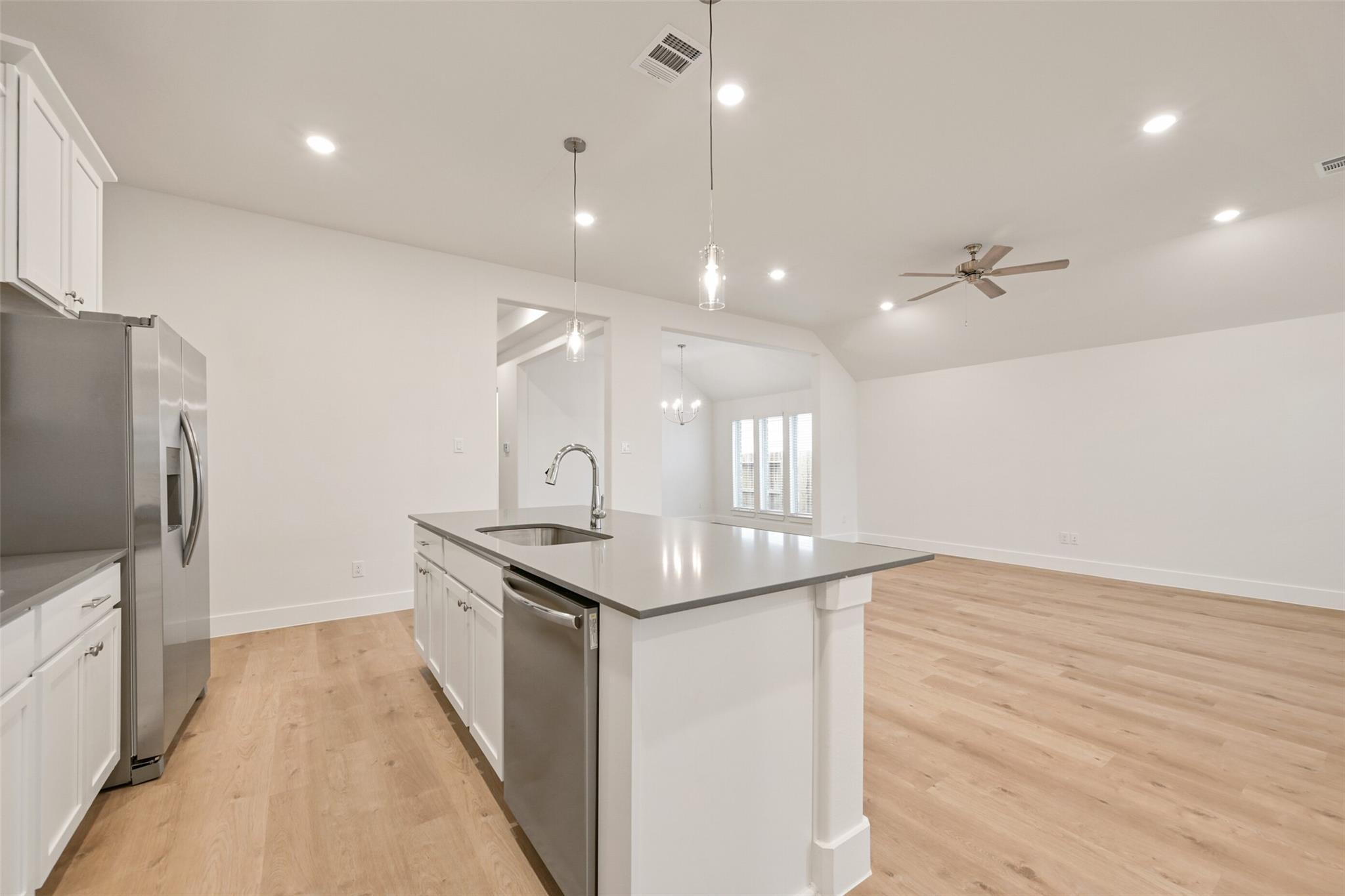 1536 Apache Heights Drive