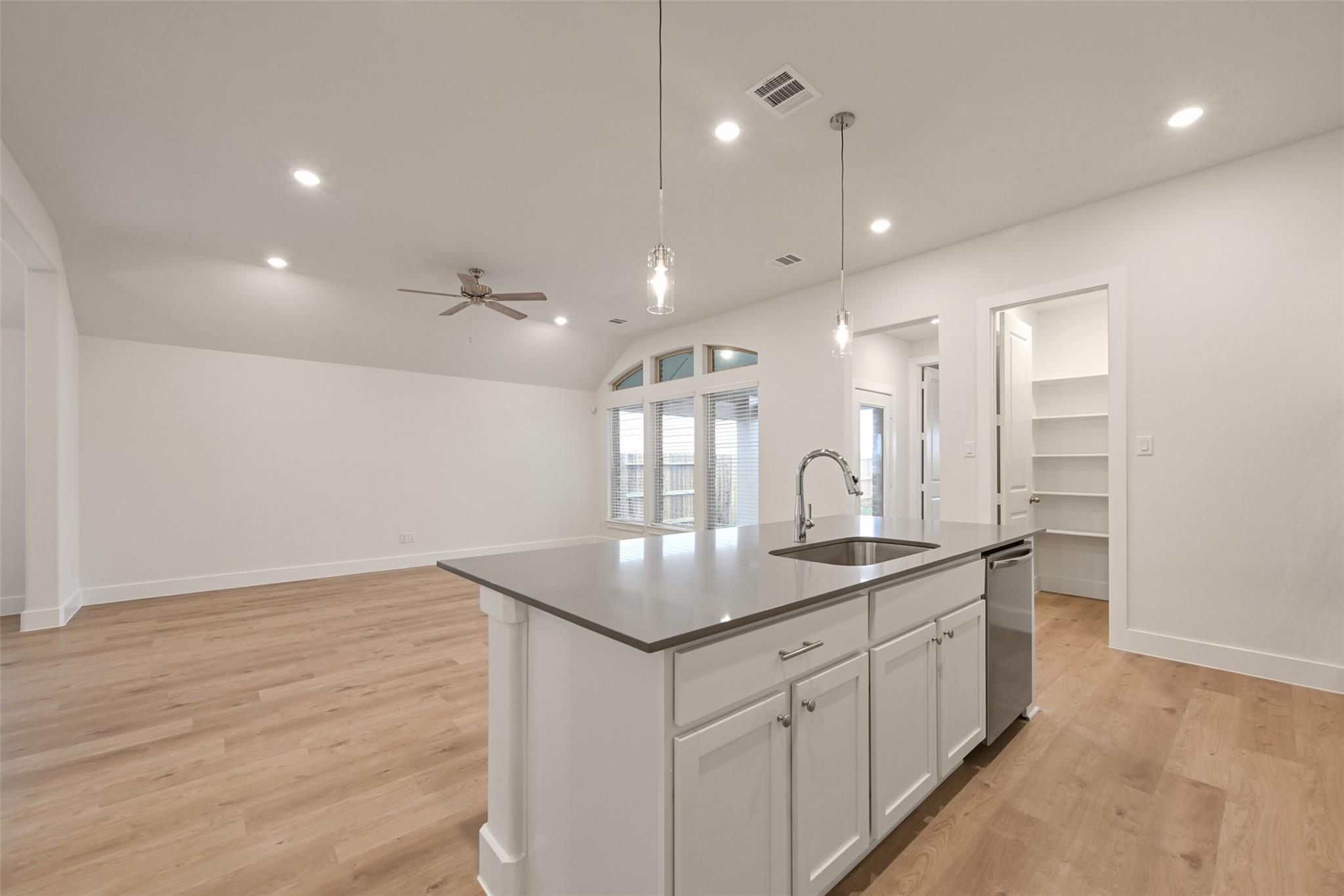 1536 Apache Heights Drive