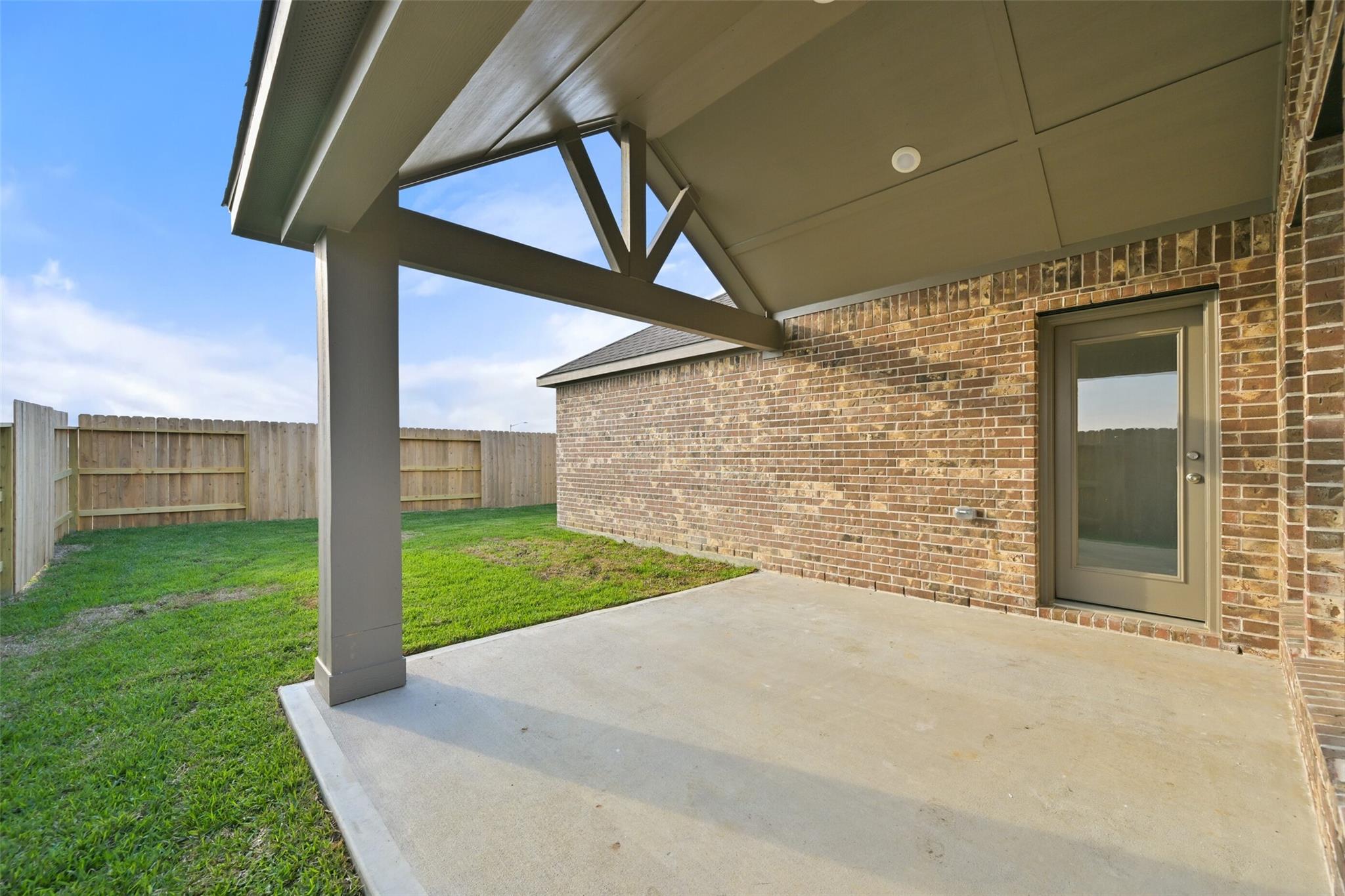1536 Apache Heights Drive