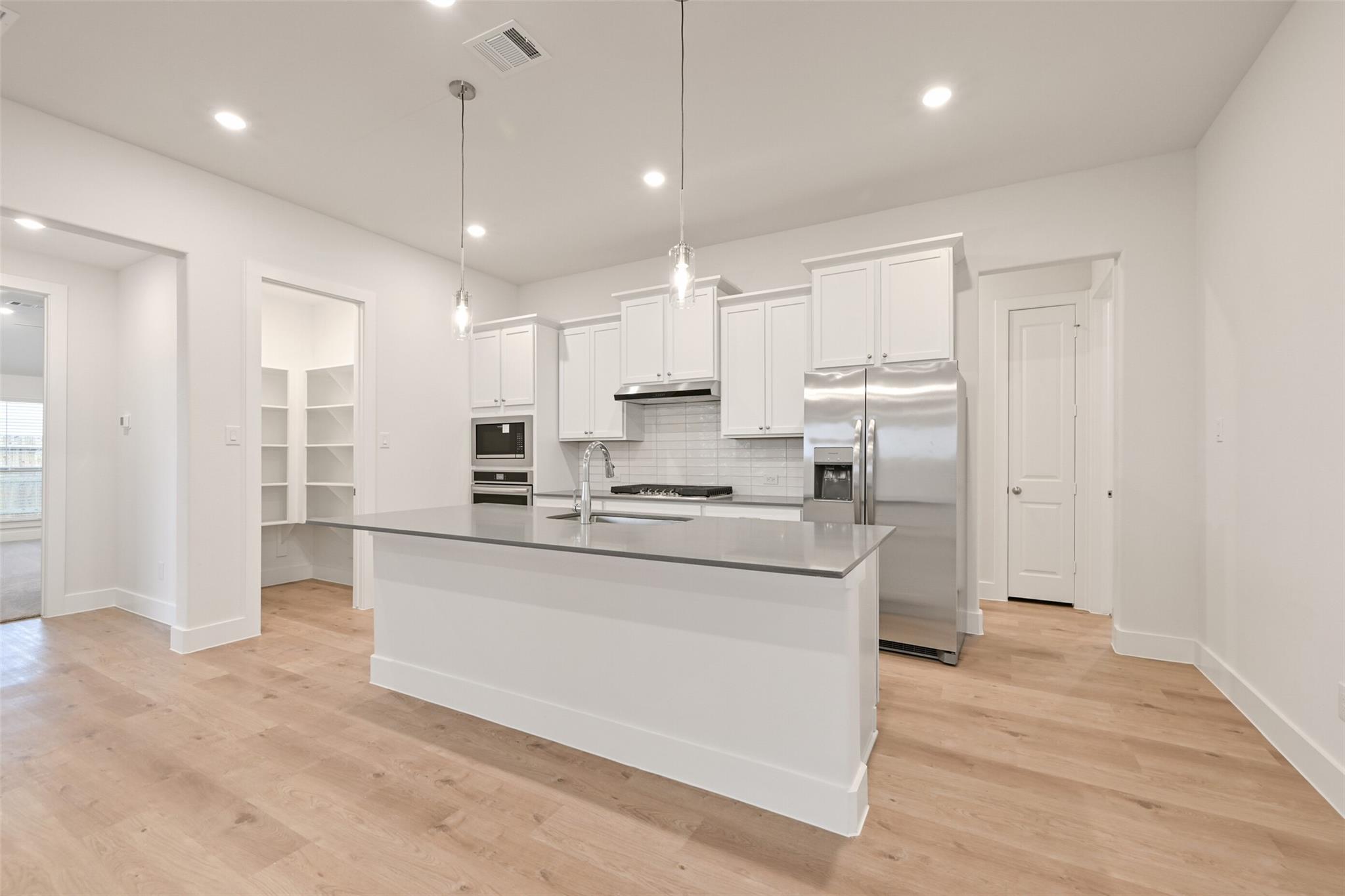 1536 Apache Heights Drive