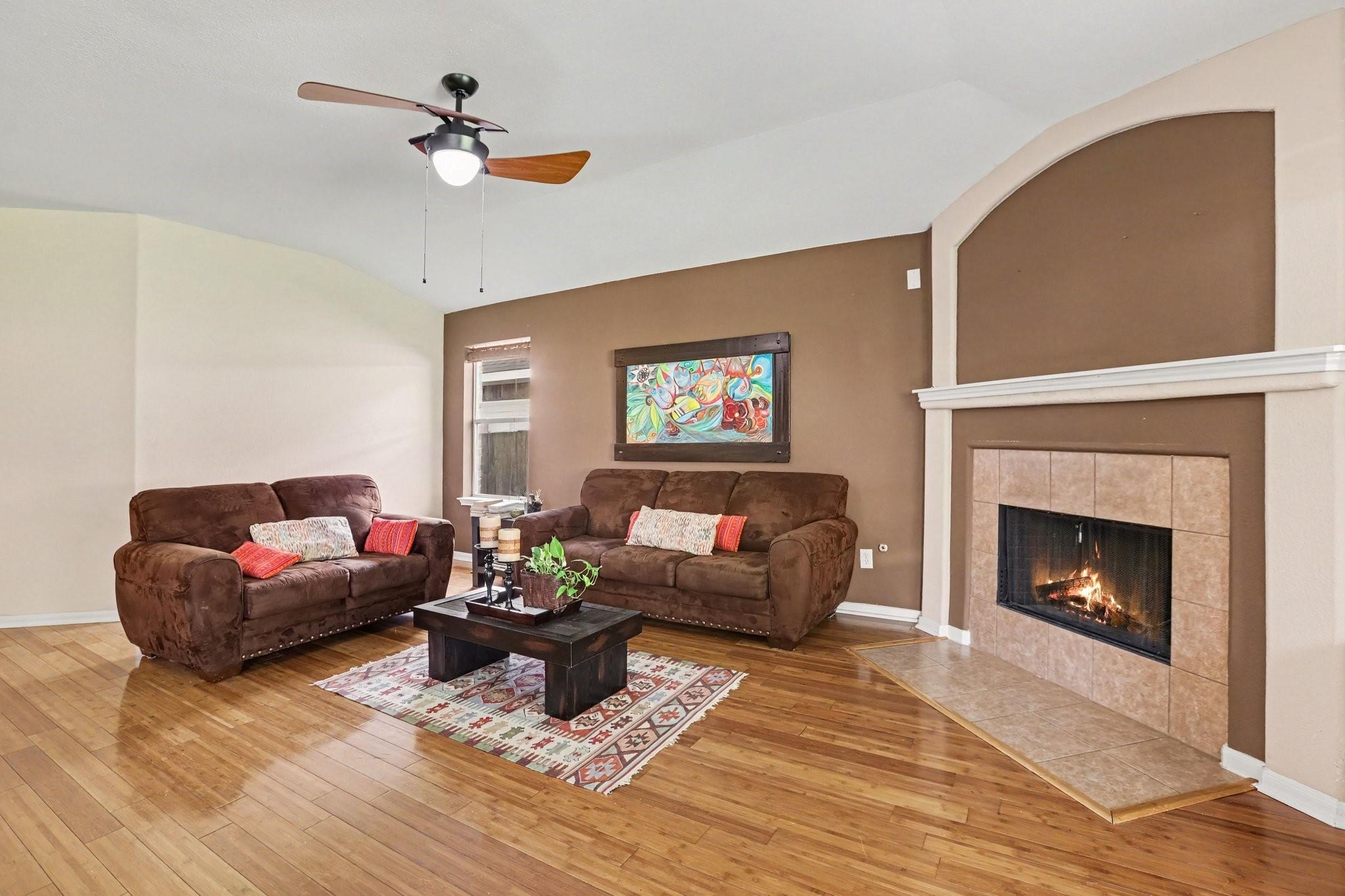 26922 Kingston Glen Lane