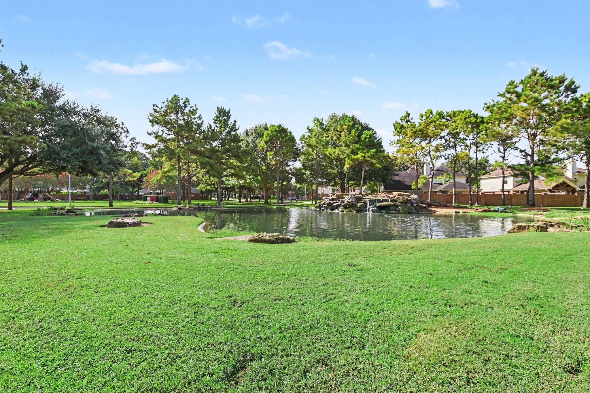 26922 Kingston Glen Lane