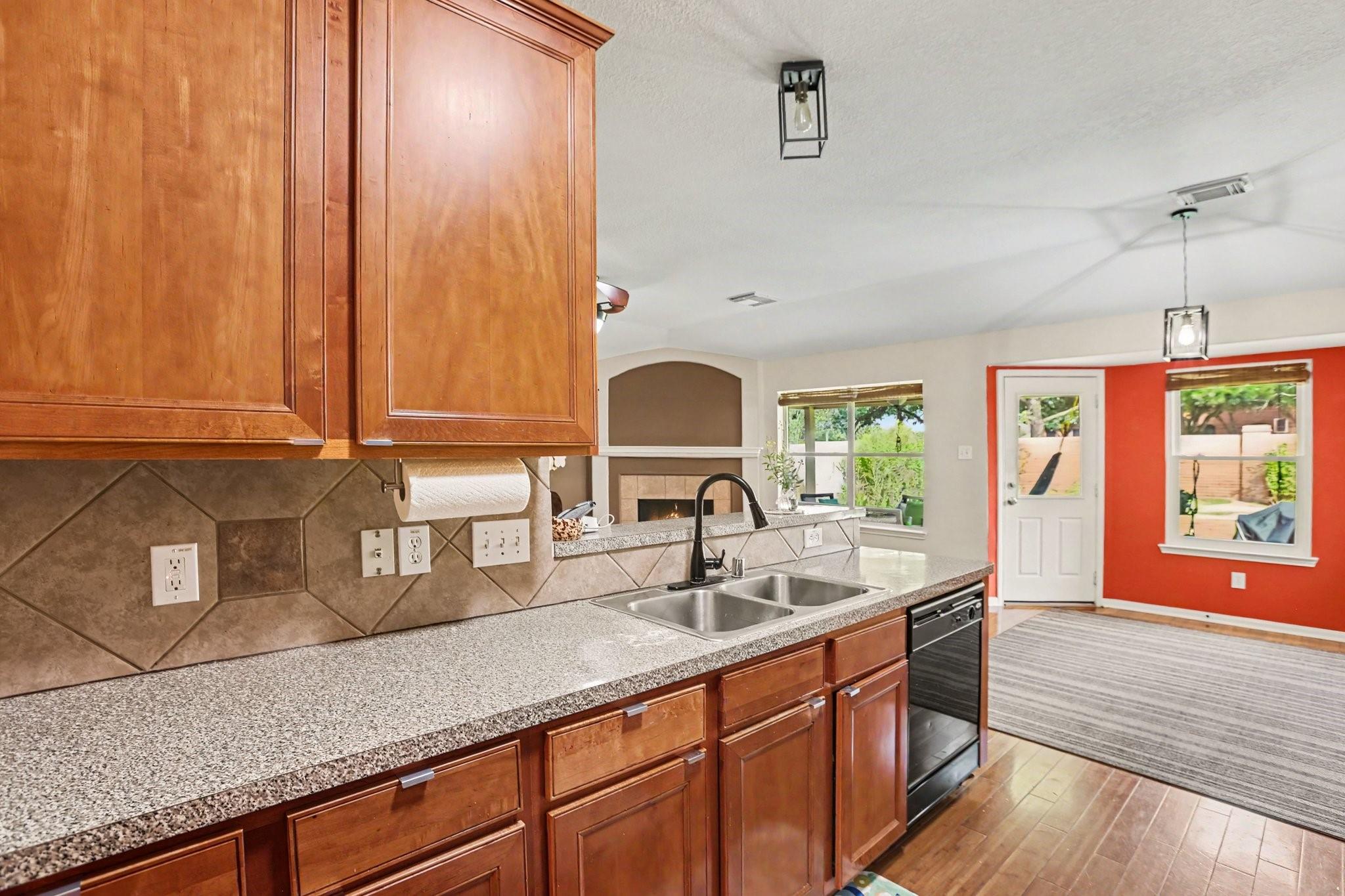 26922 Kingston Glen Lane
