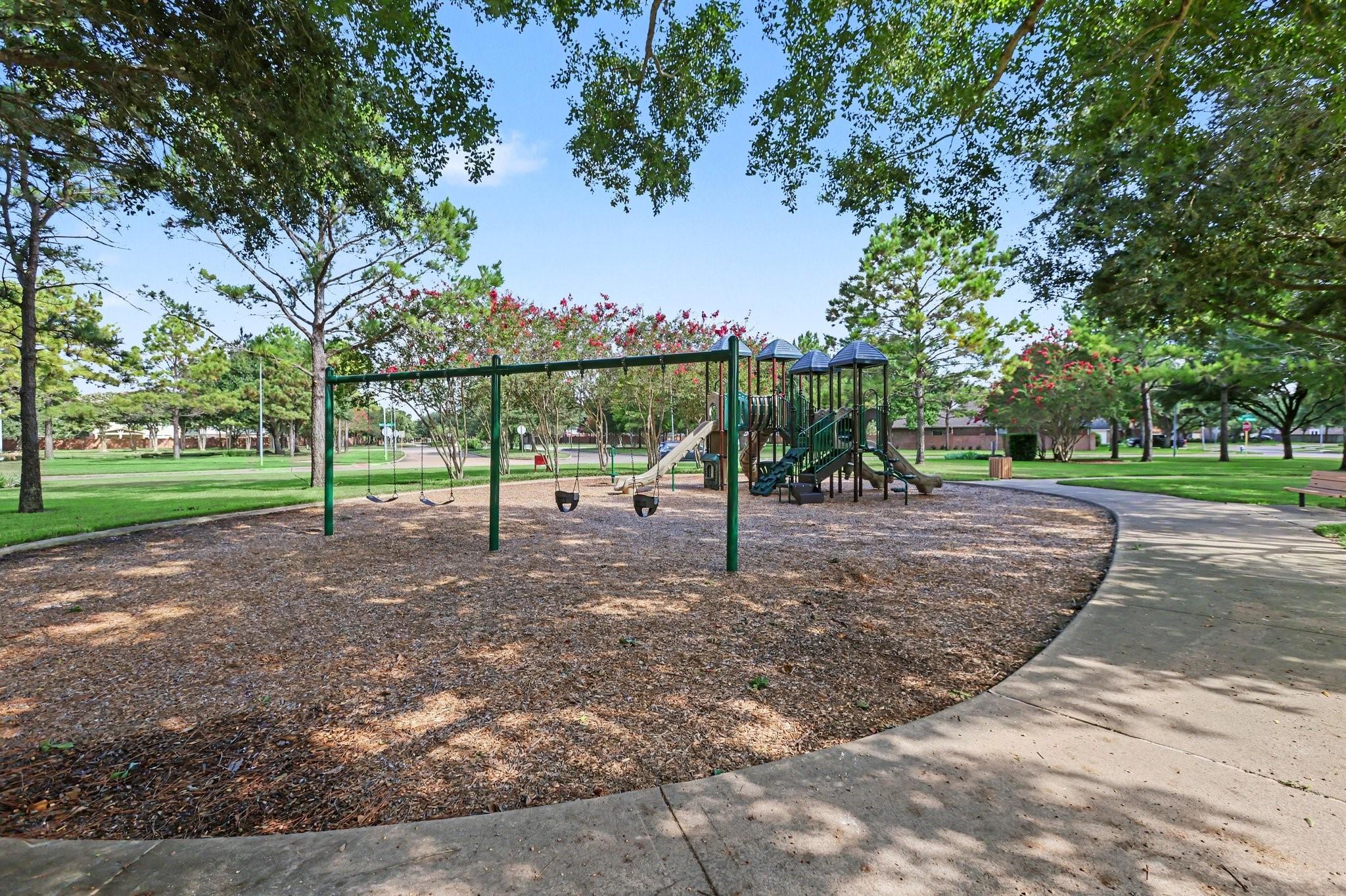 26922 Kingston Glen Lane