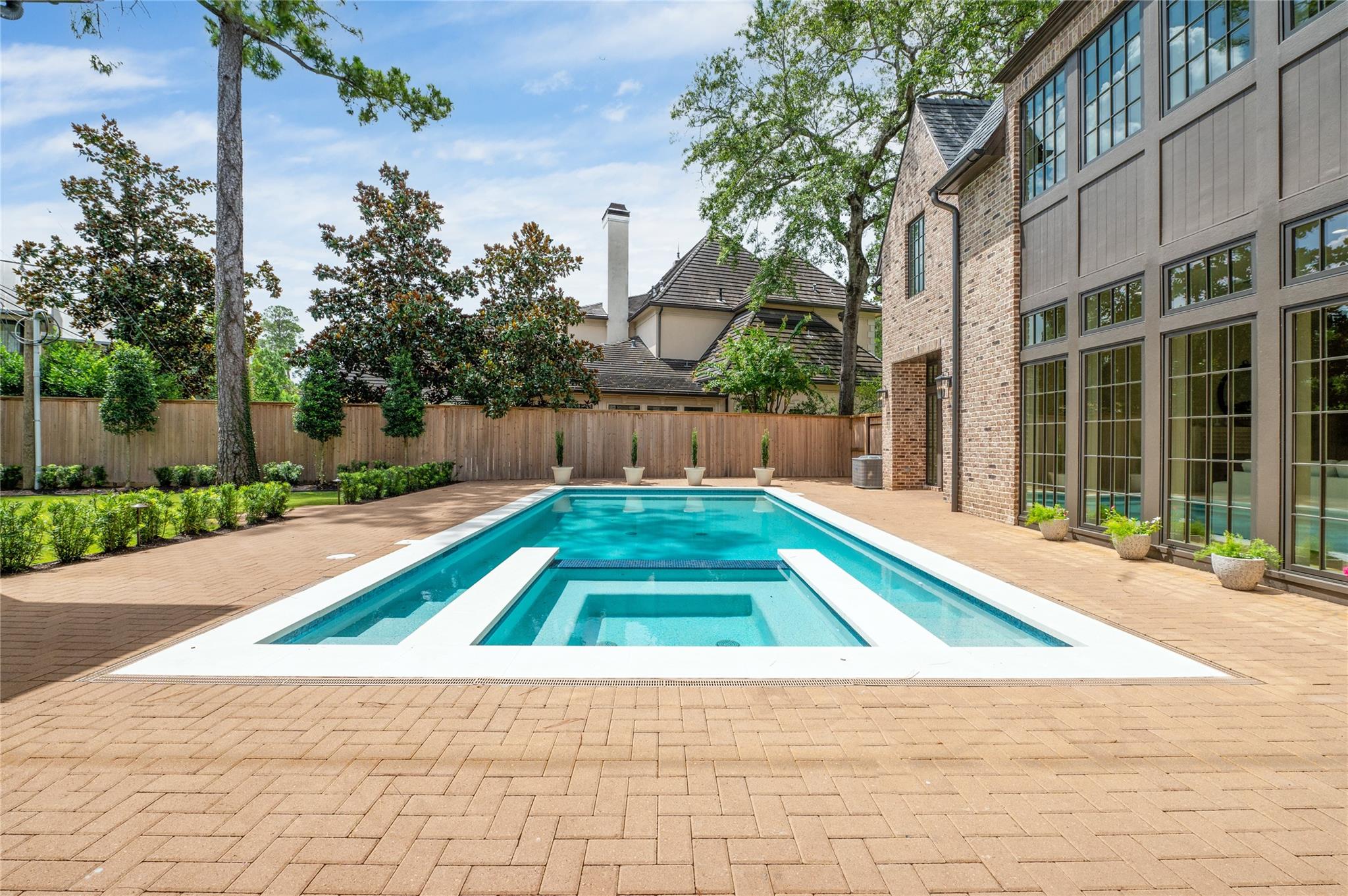 606 Pinehaven Drive