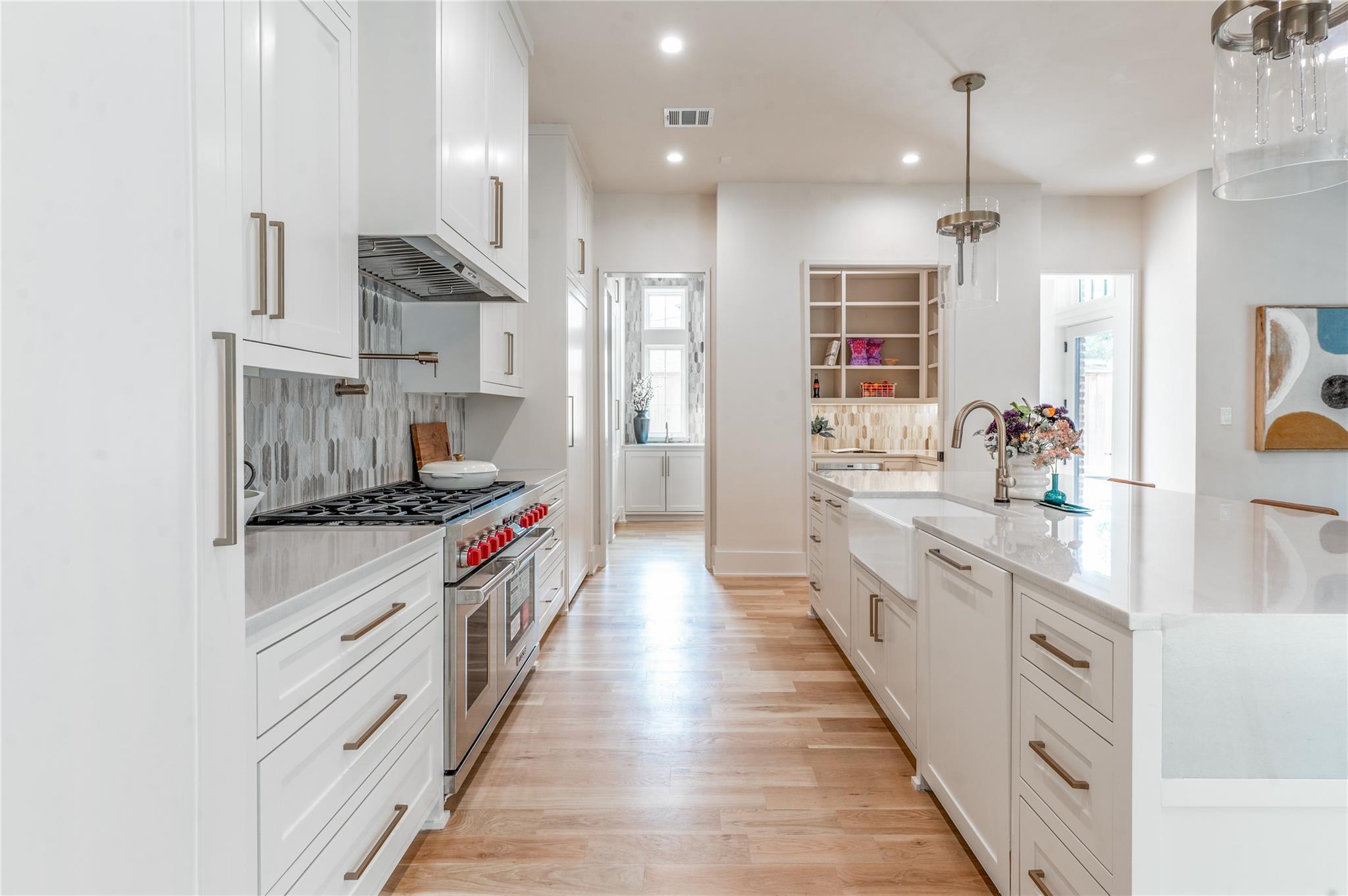 606 Pinehaven Drive